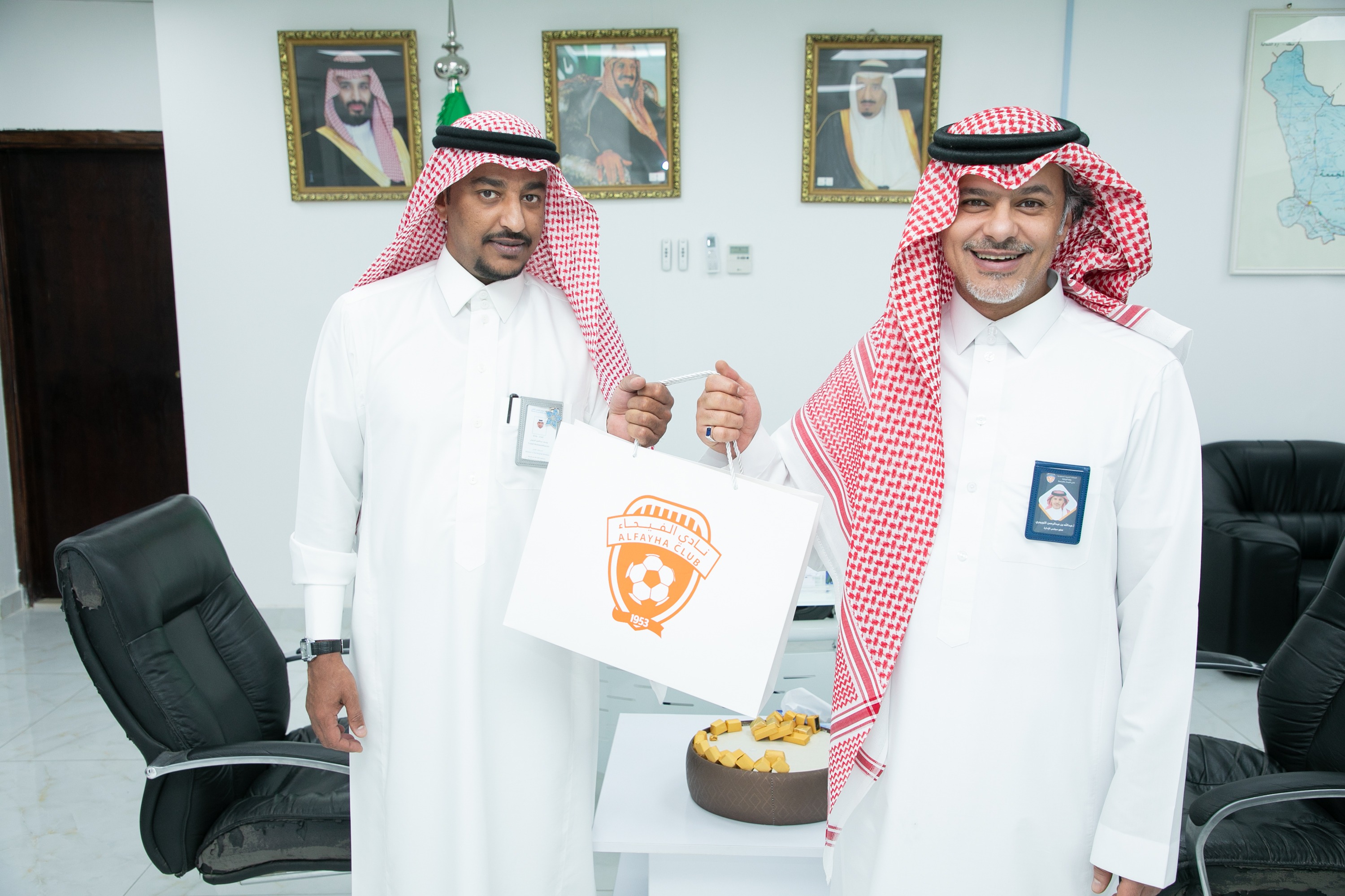 الفيحاء يعايد المرضى والكادر الطبي بمستشفى الملك خالد بالمجمعة