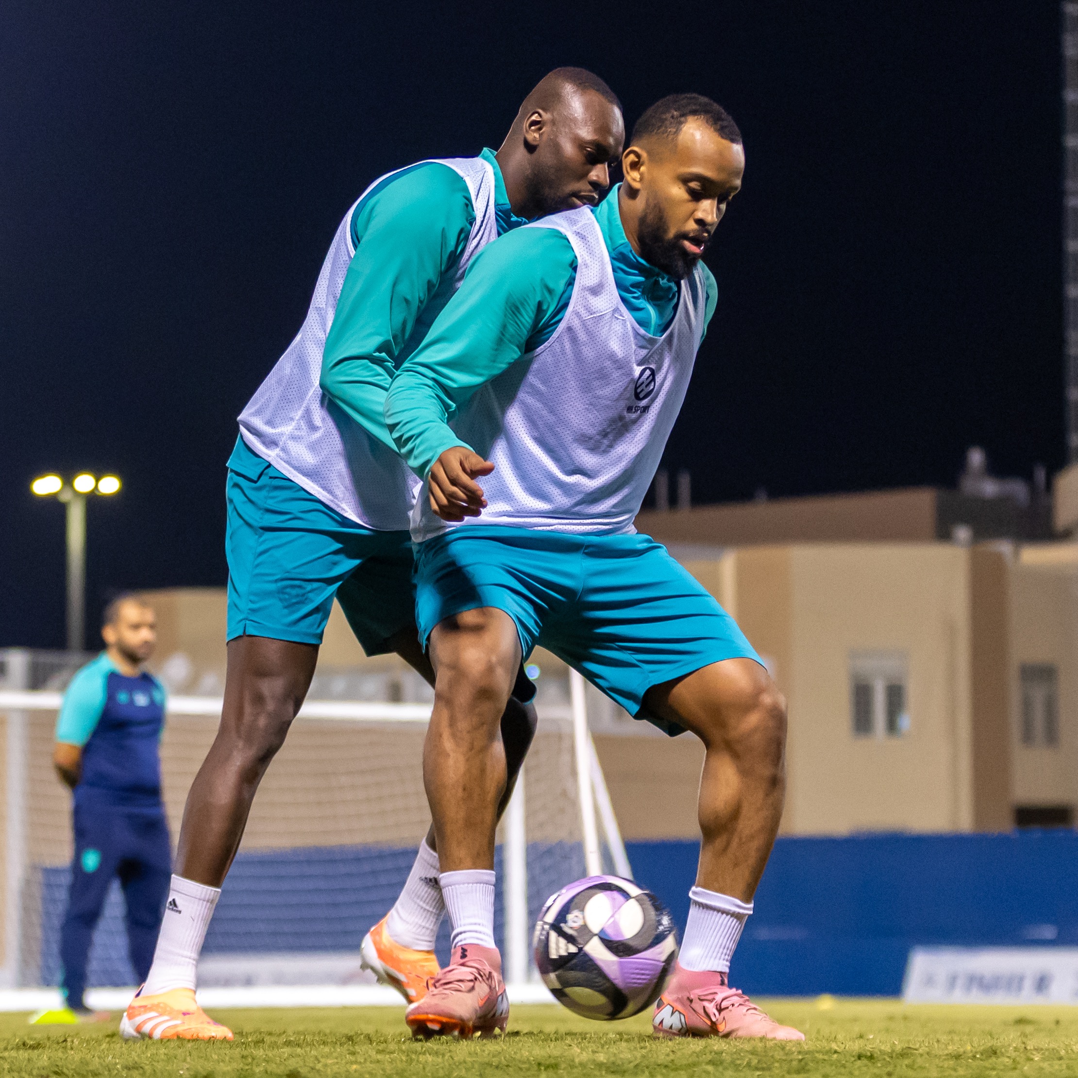 الفيحاء يواصل تدريباته اليومية بحصة مسائية في المجمعة