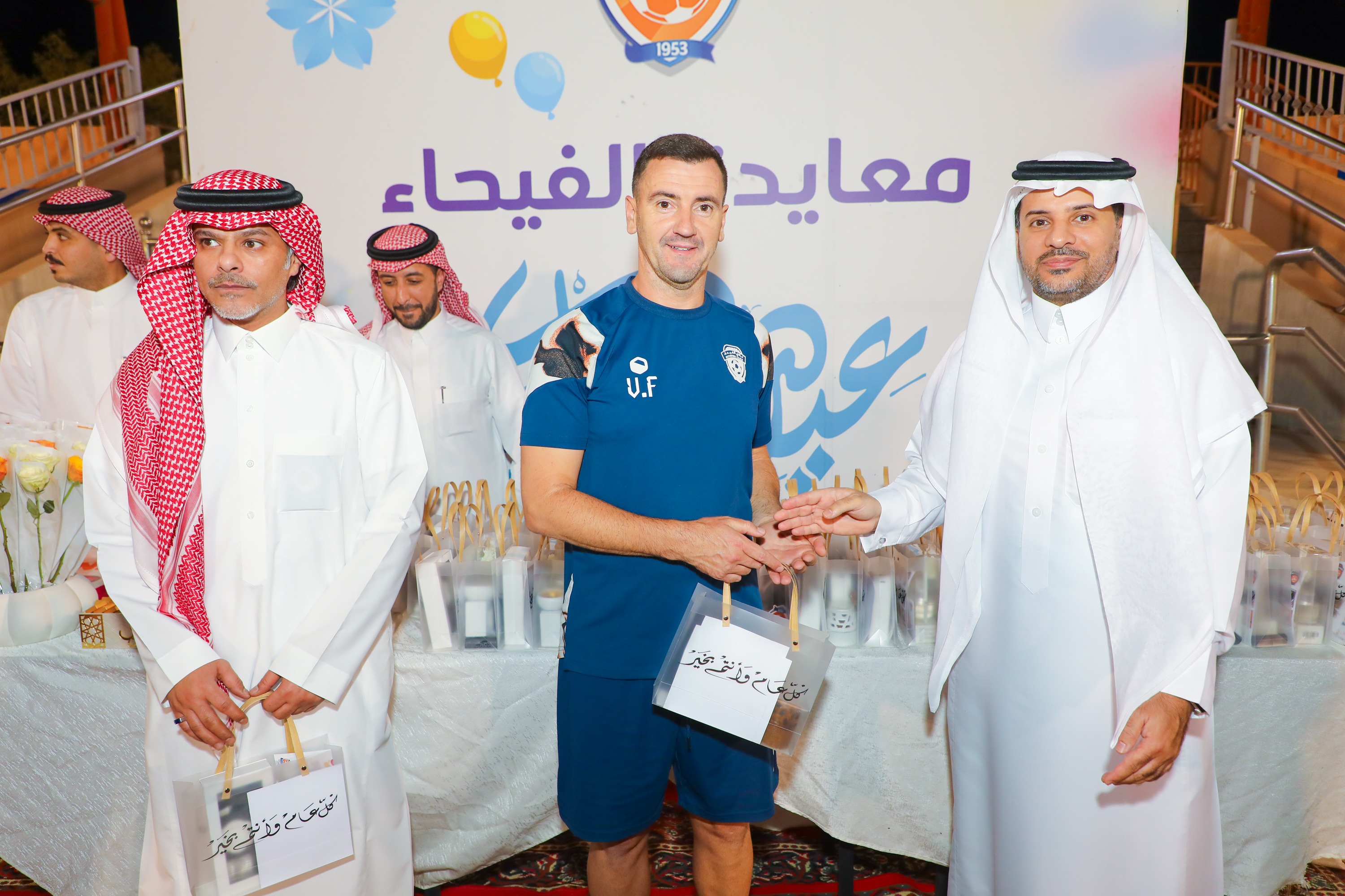 الفيحاء يستأنف تدريباته ويقيم حفل معايدة لمنسوبي الفريق الأول لكرك القدم