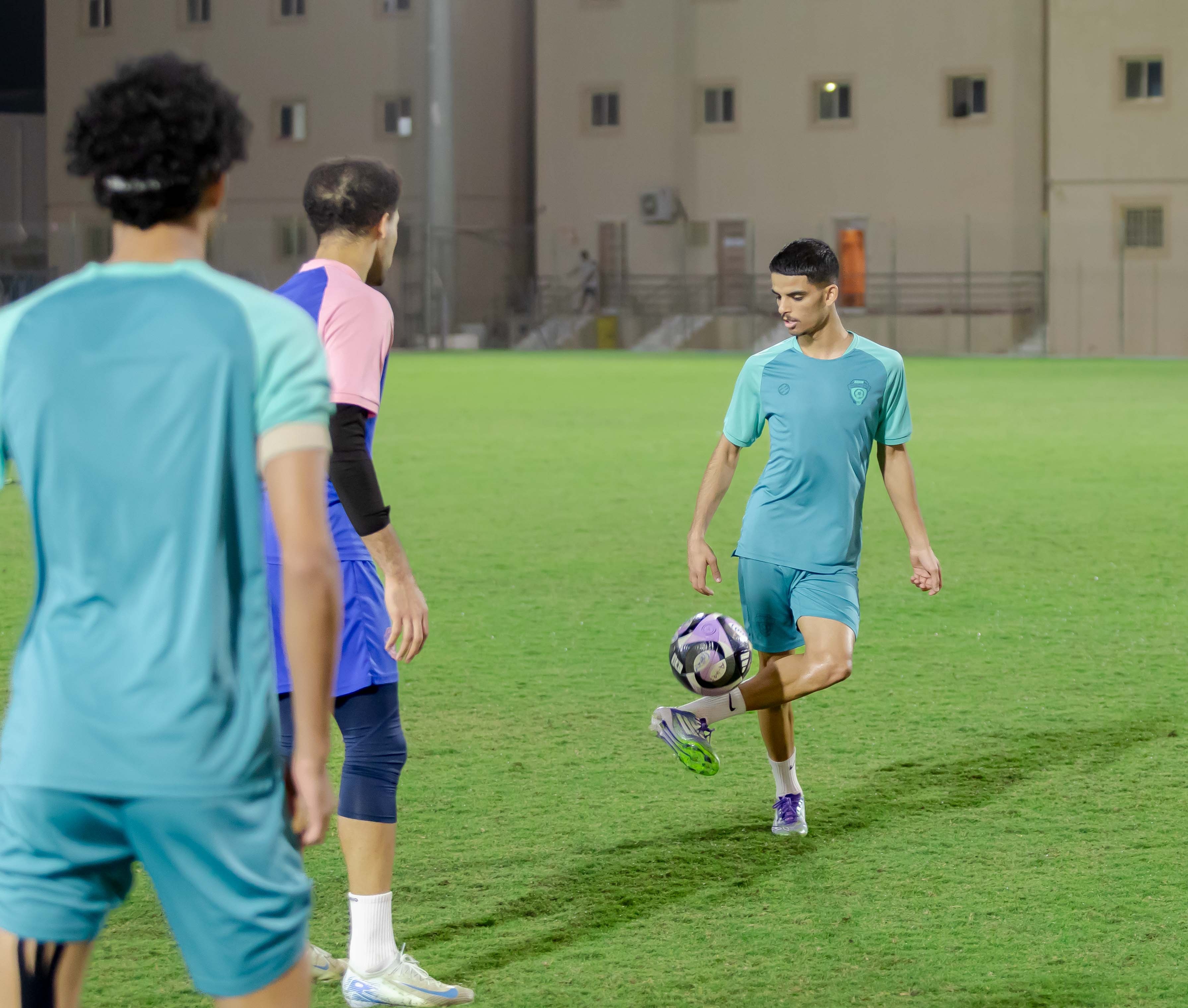 الفيحاء تحت 21 عامًا يُجري تمرينه الرئيس استعدادًا لملاقاة القادسية .