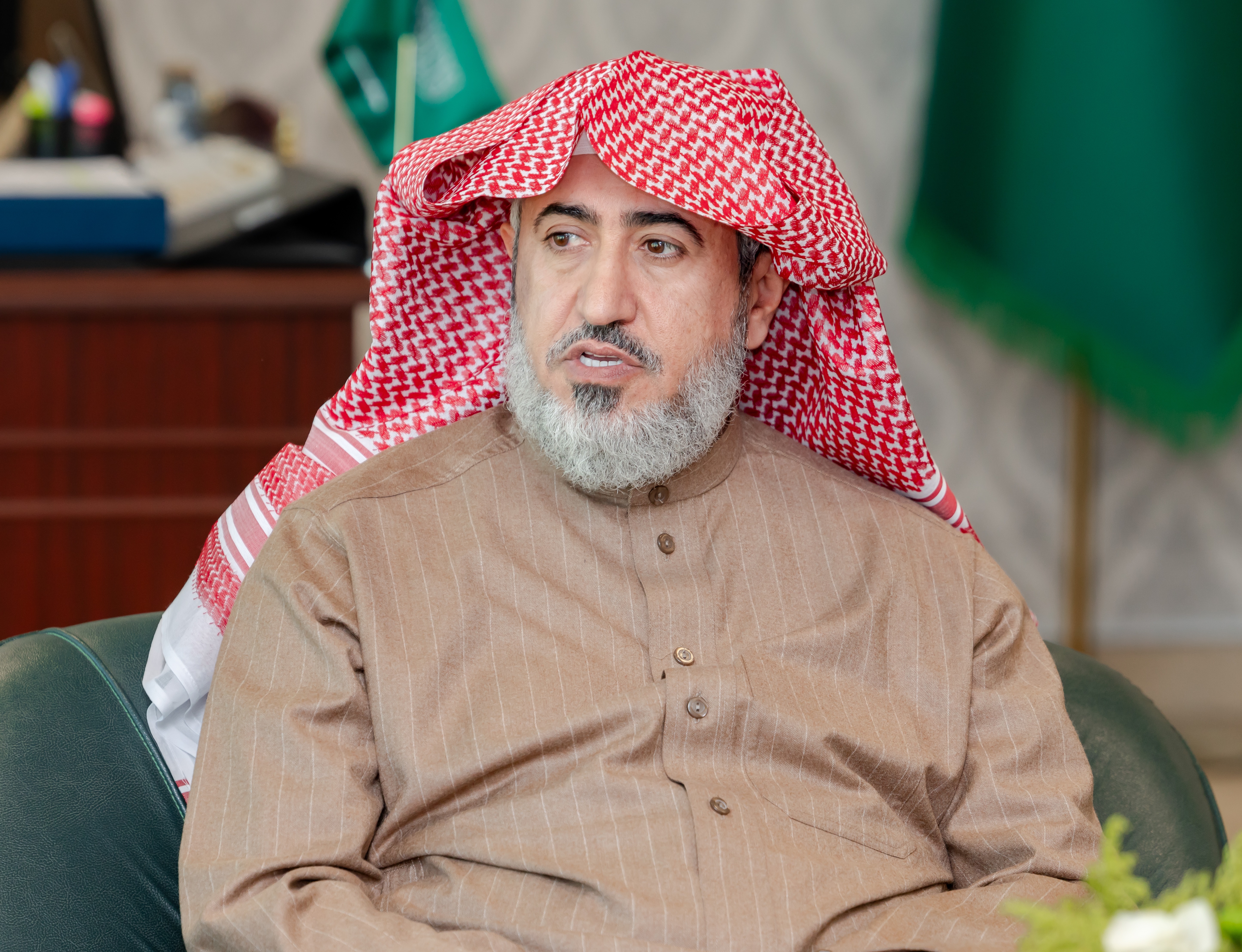 رئيس مجلس الإدارة الدكتور توفيق بن صالح المديهيم يزور وكيل جامعة المجمعة للتنمية والاستثمار الأستاذ الدكتور مسلّم بن محمد الدوسري .