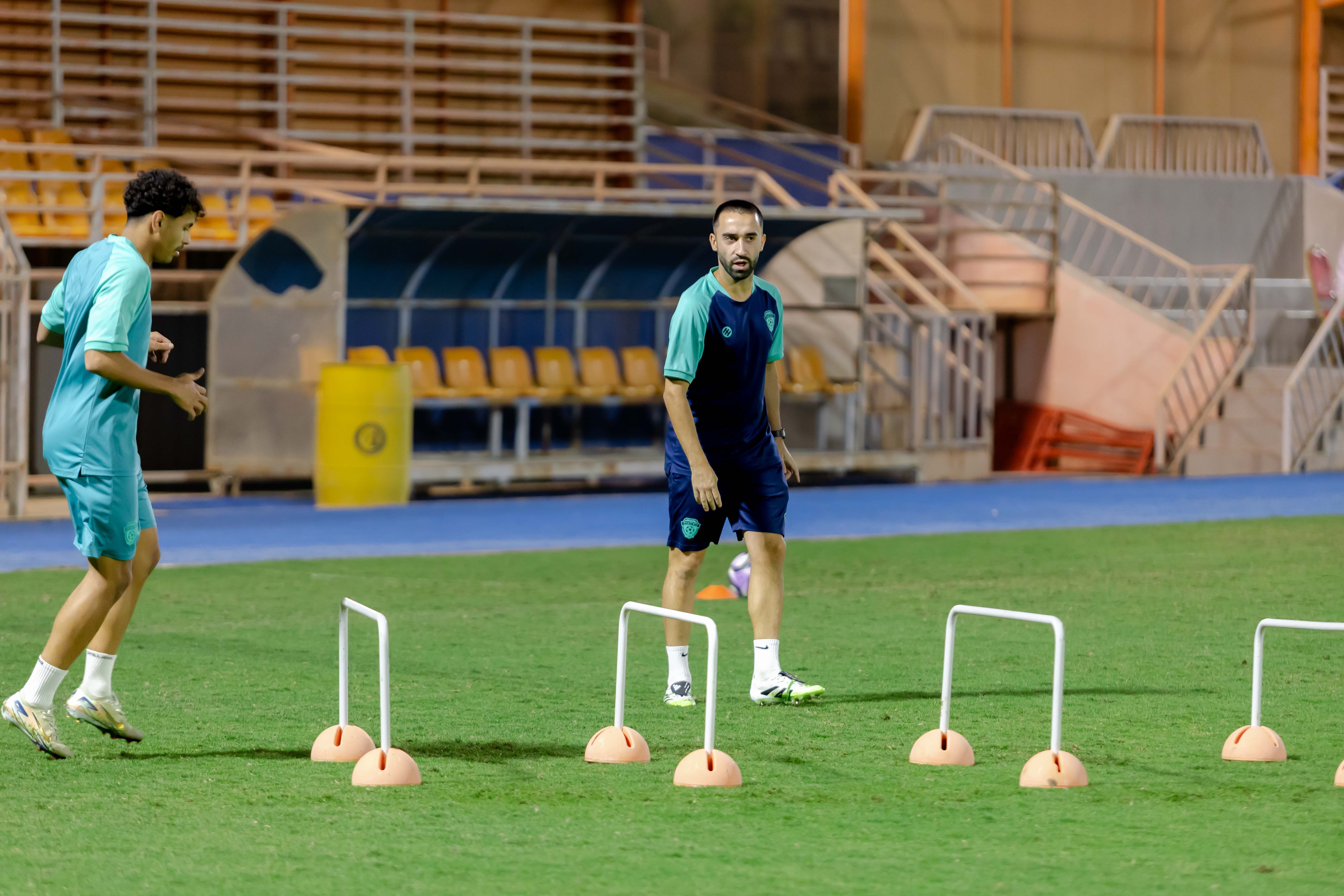 الفيحاء تحت 21 عامًا يُجري تمرينه الرئيس استعدادًا لملاقاة القادسية .