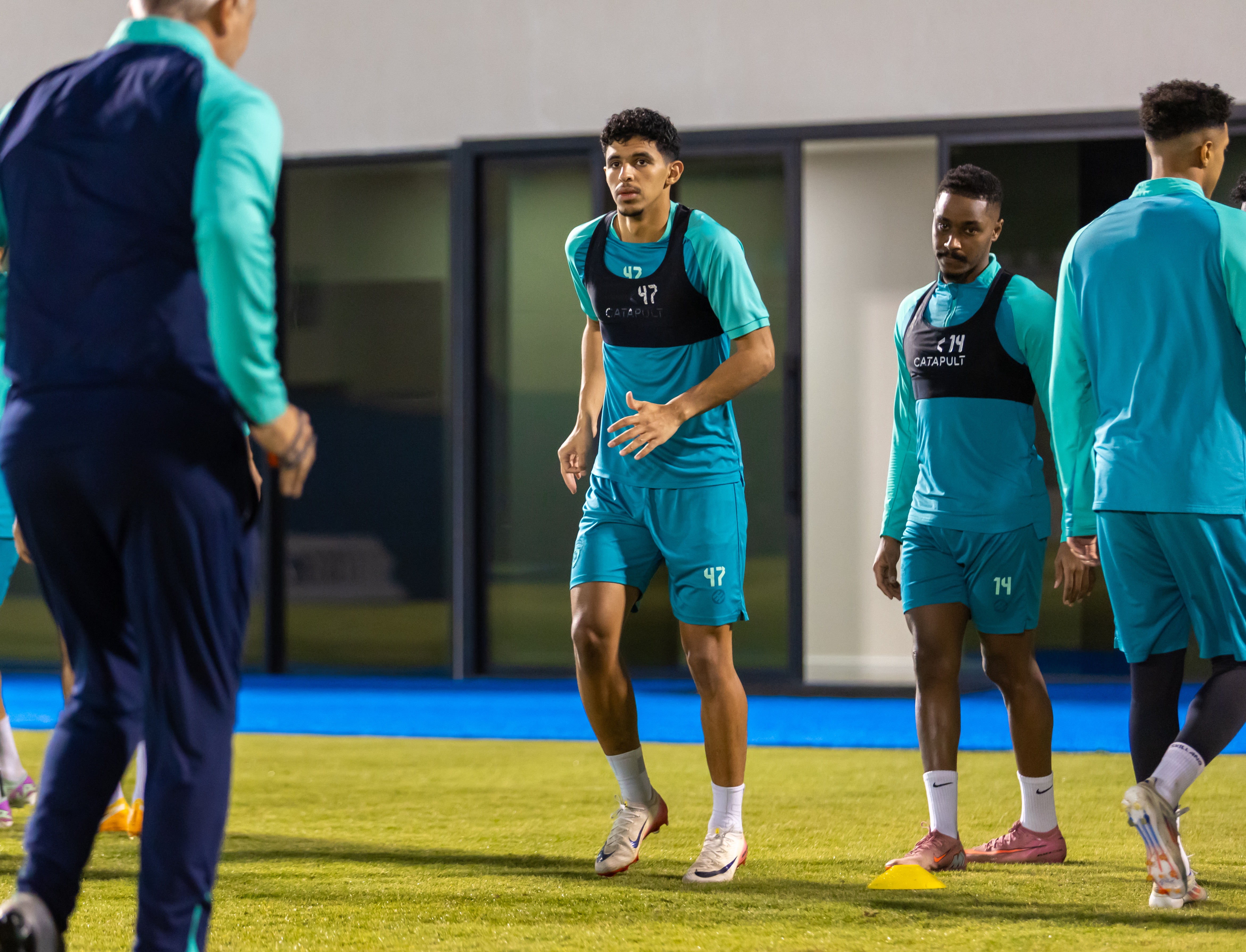 الفيحاء يواصل تدريباته اليومية بحصة مسائية في المجمعة