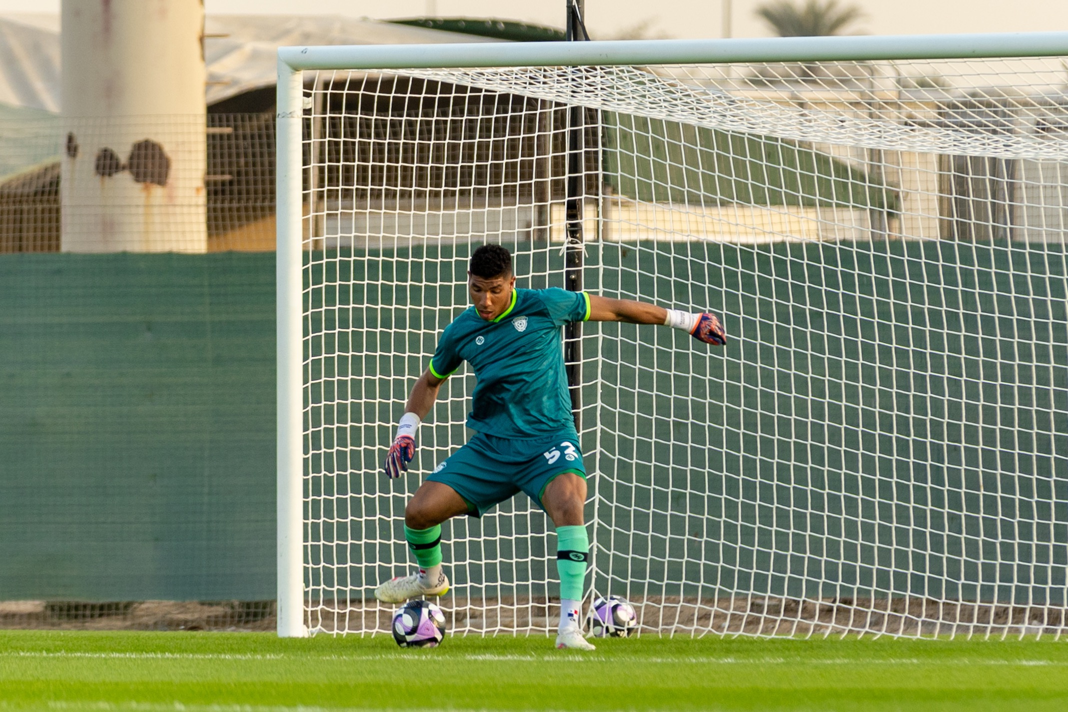 الفيحاء يختتم معسكره الإعدادي بودية شباب الأهلي الإماراتي