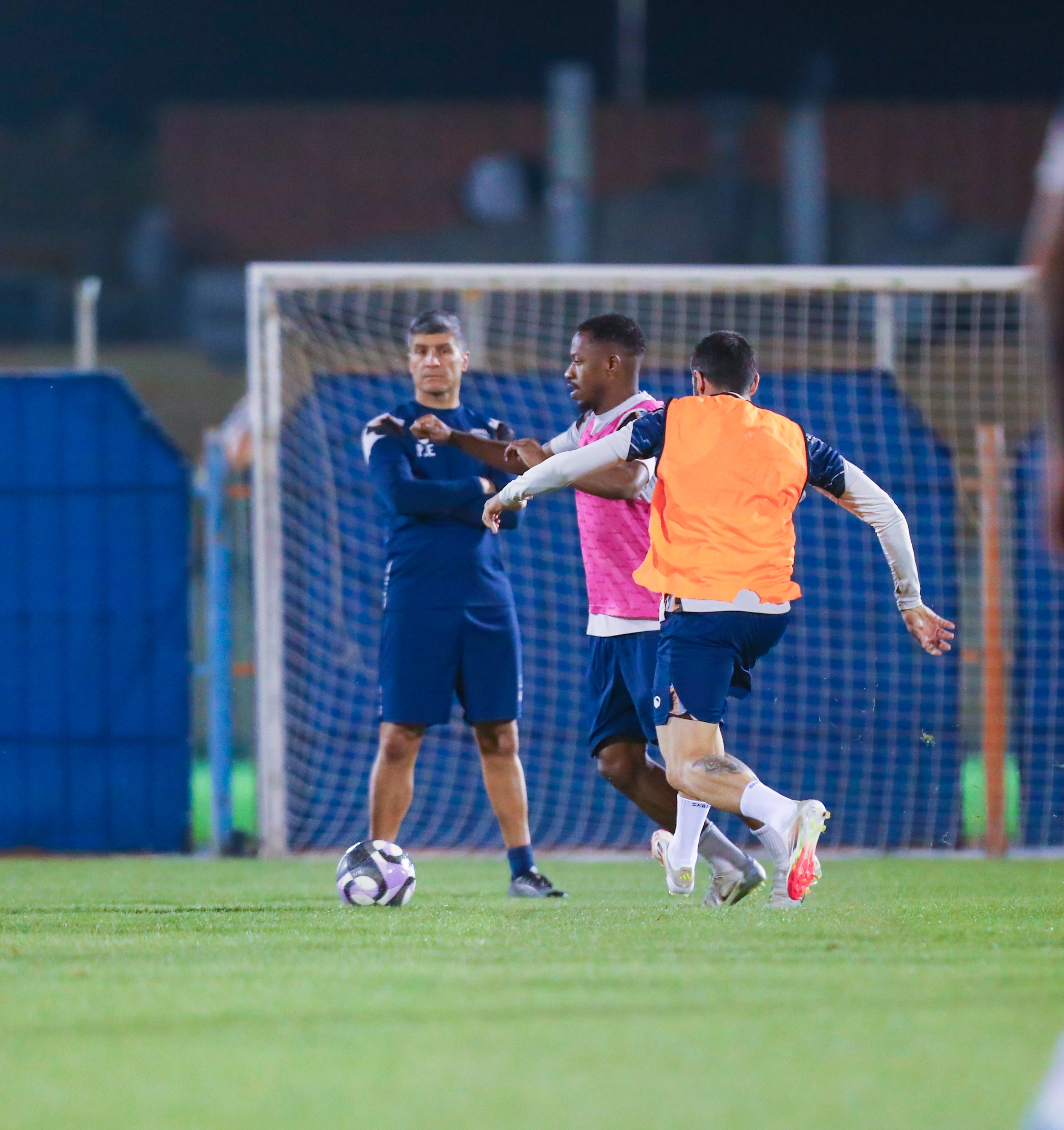 الفيحاء يستأنف تدريباته ويقيم حفل معايدة لمنسوبي الفريق الأول لكرك القدم