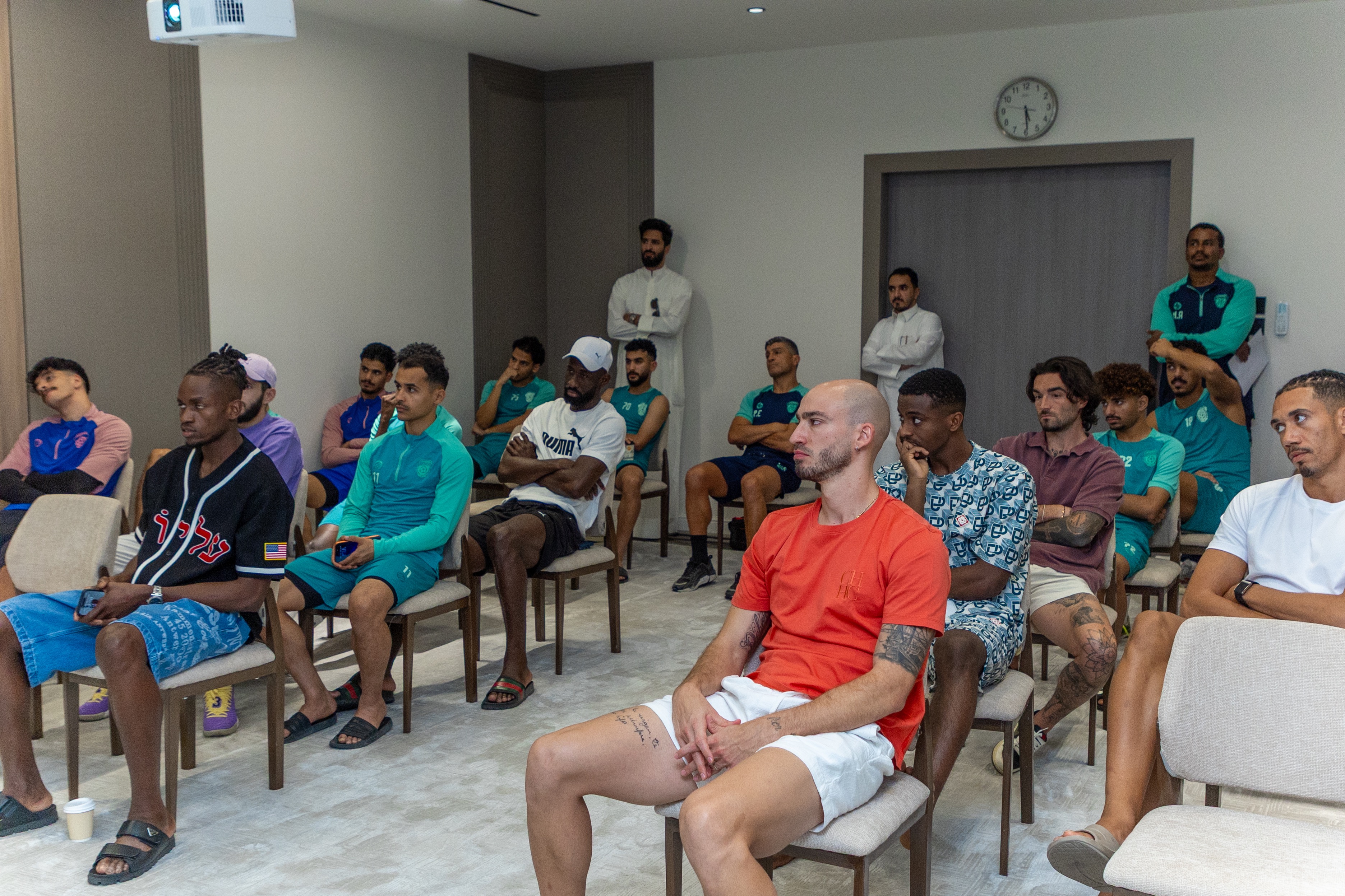 نادي الفيحاء يُنظم سلسلة من المحاضرات التثقيفية والبرامج التطويرية لمنسوبيه