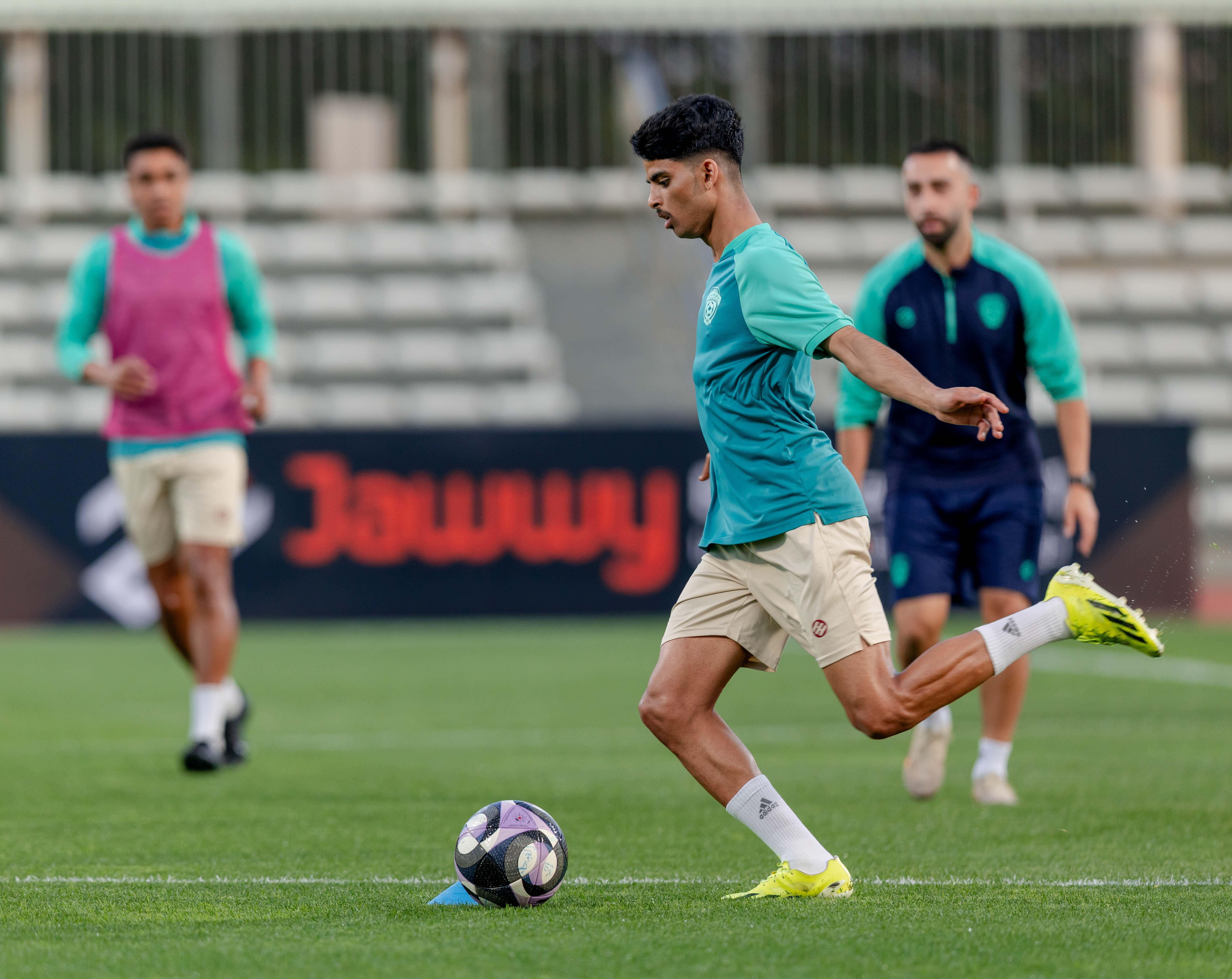 الفيحاء تحت 21 عامًا يخسر لقاء نظيره الهلال ضمن الجولة الثالثة عشر من دوري جوي للنخبة U21 .