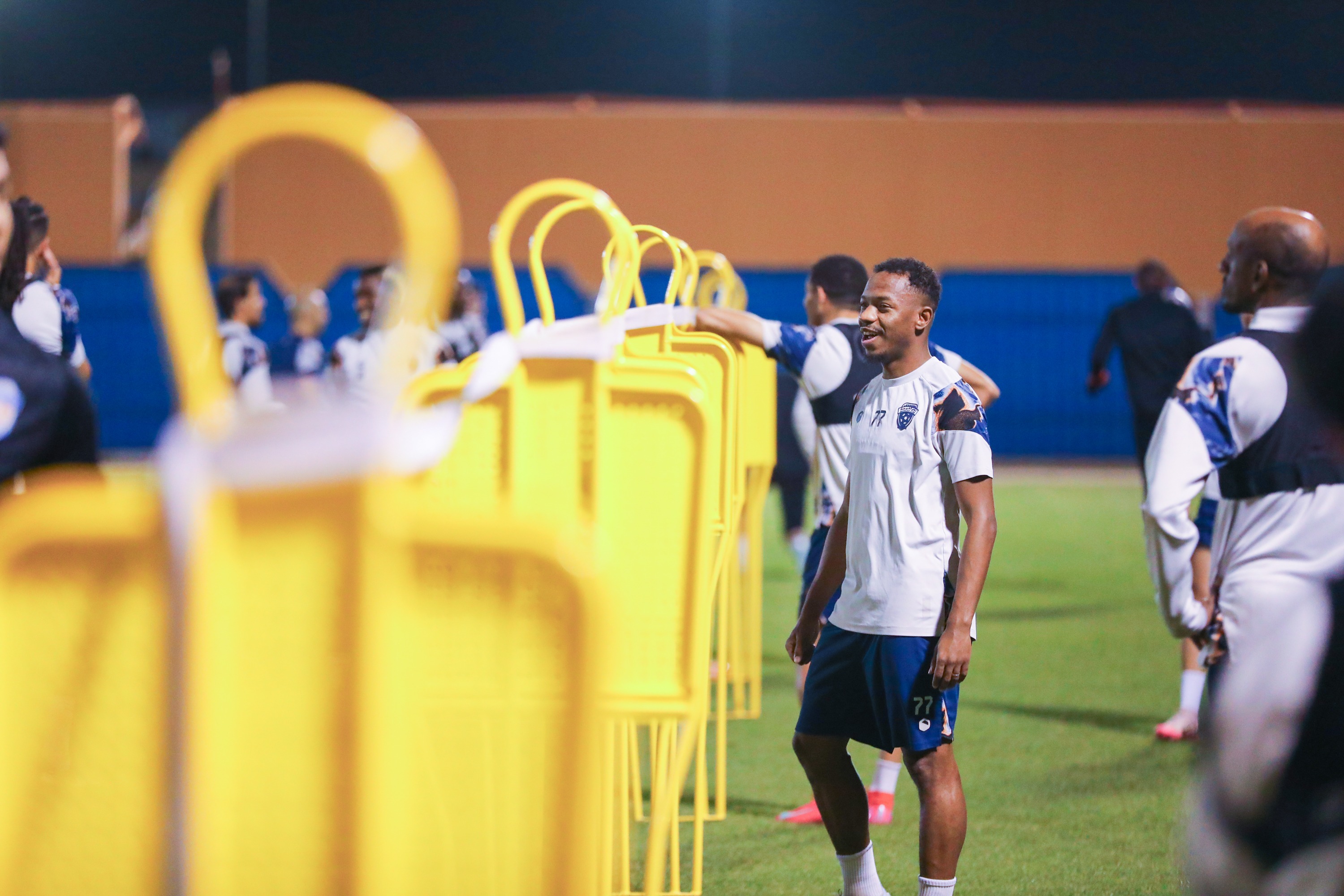 الفيحاء يستأنف تدريباته ويقيم حفل معايدة لمنسوبي الفريق الأول لكرك القدم