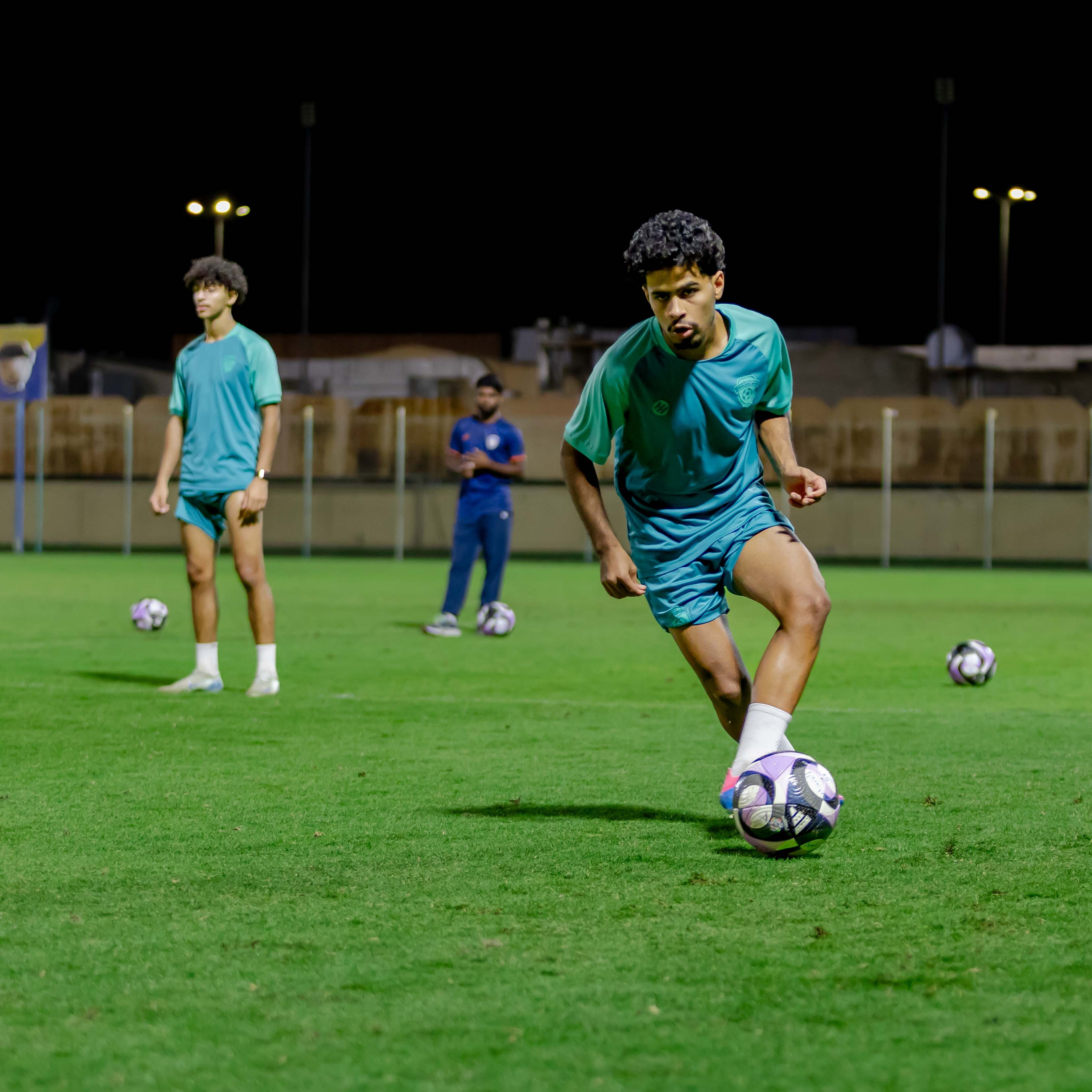 الفيحاء تحت 21 عامًا يُجري تمرينه الرئيس استعدادًا لملاقاة القادسية .