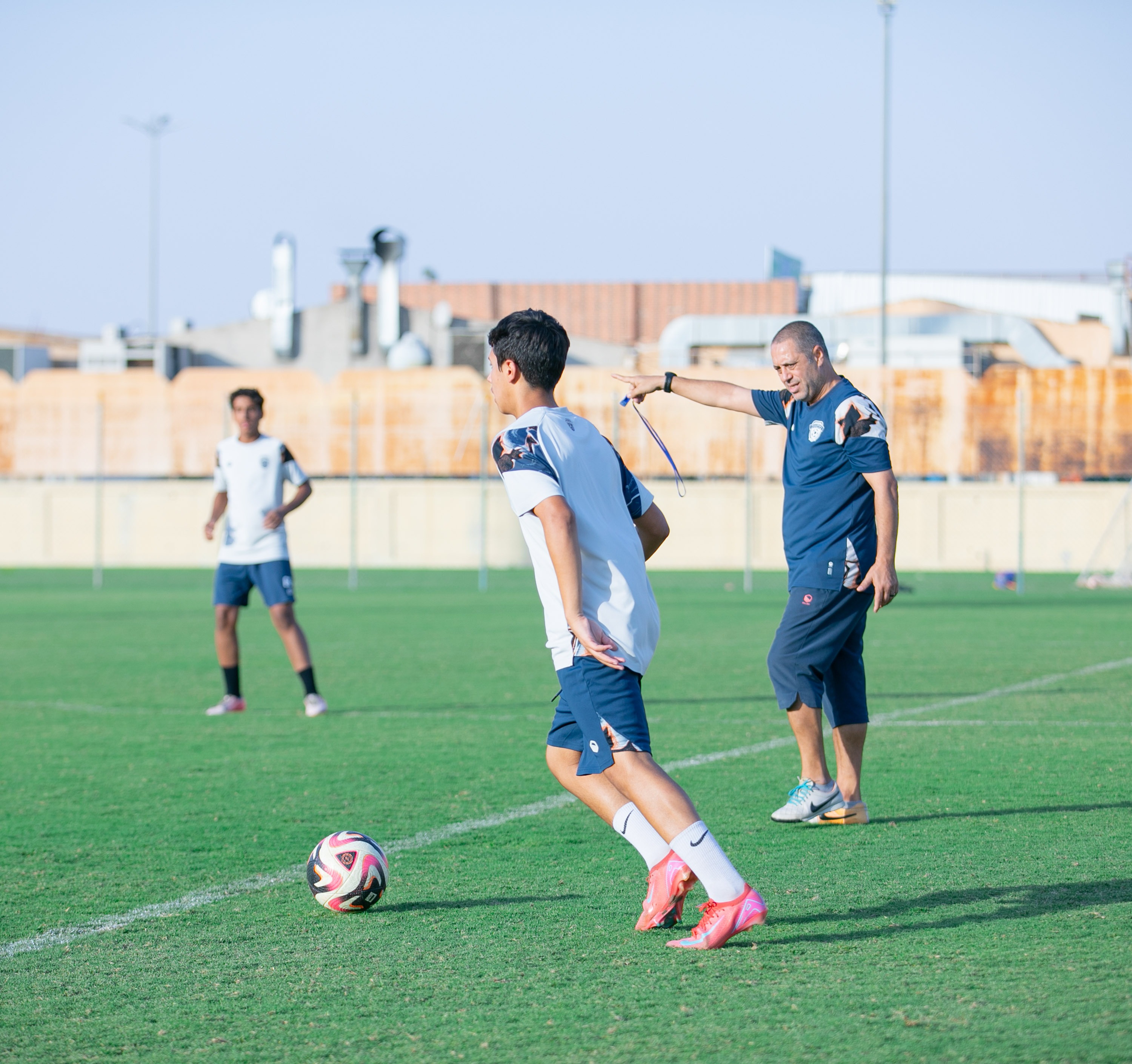 الفيحاء تحت 15 سنة يجري تمرينه الرئيس لمواجهة نظيره نادي الطائي