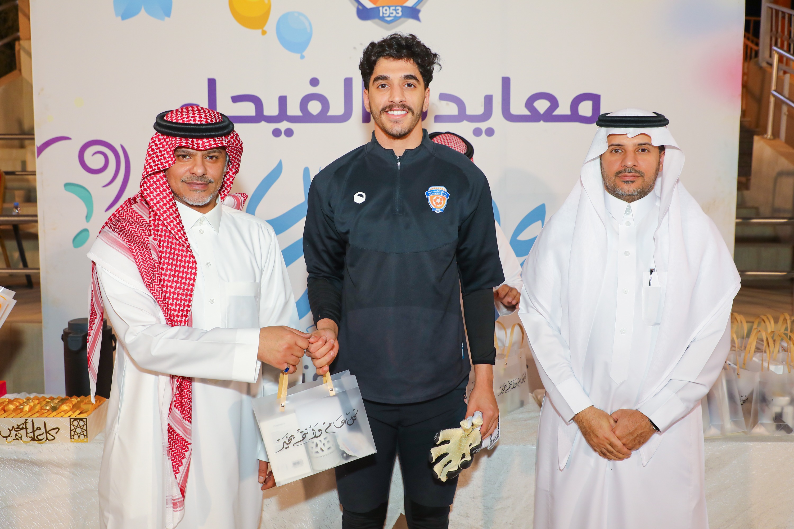 الفيحاء يستأنف تدريباته ويقيم حفل معايدة لمنسوبي الفريق الأول لكرك القدم