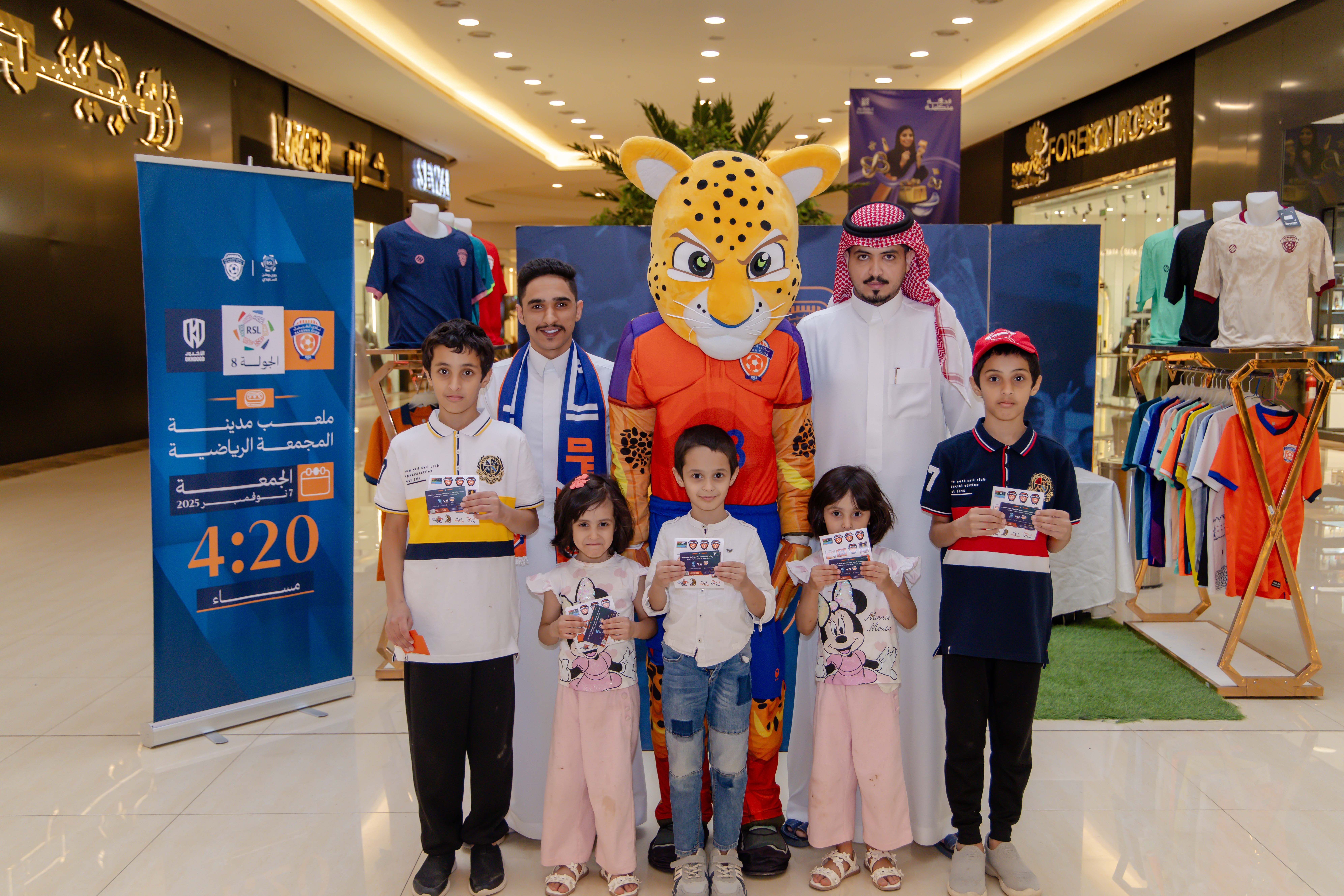 الفيحاء يواصل إقامة الركن الخاص في كرم مول لتوزيع تذاكر مباراة الفيحاء و الأخدود