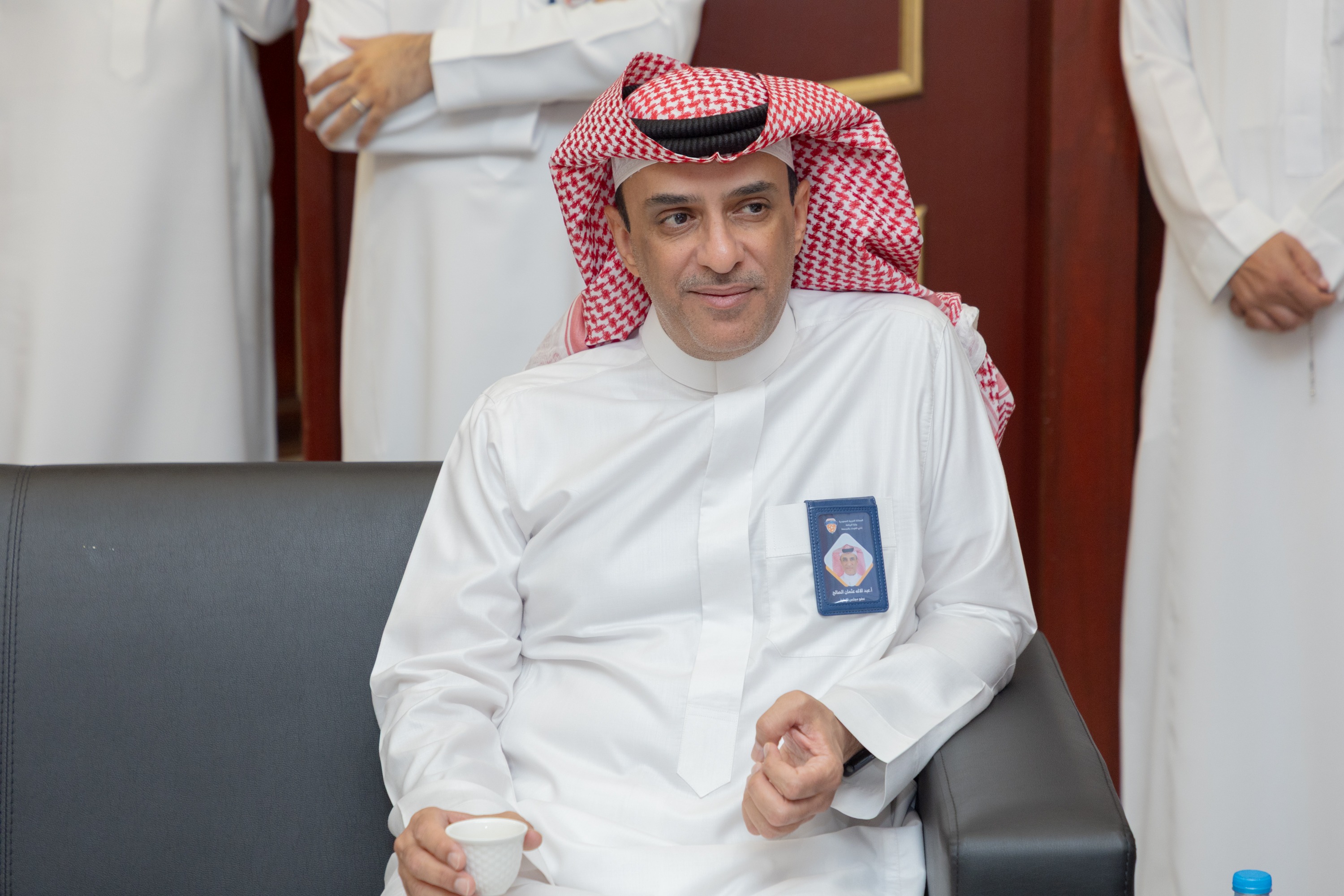 السيد بن هاربورغ مالك نادي الخلود يزور الفيحاء