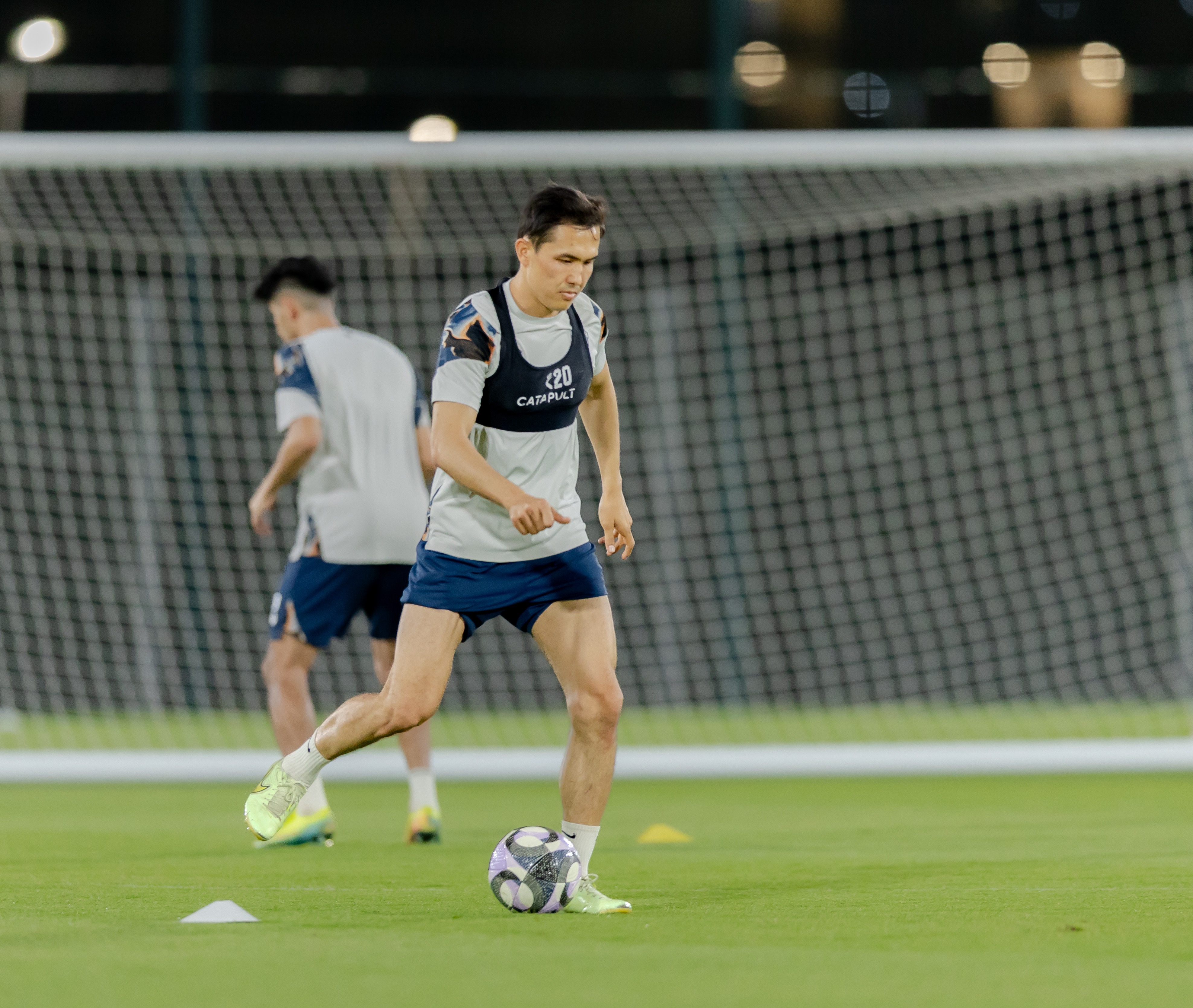 الفيحاء يصل إلى جدة وينهي تحضيراته لمواجهة الأهلي في دوري روشن