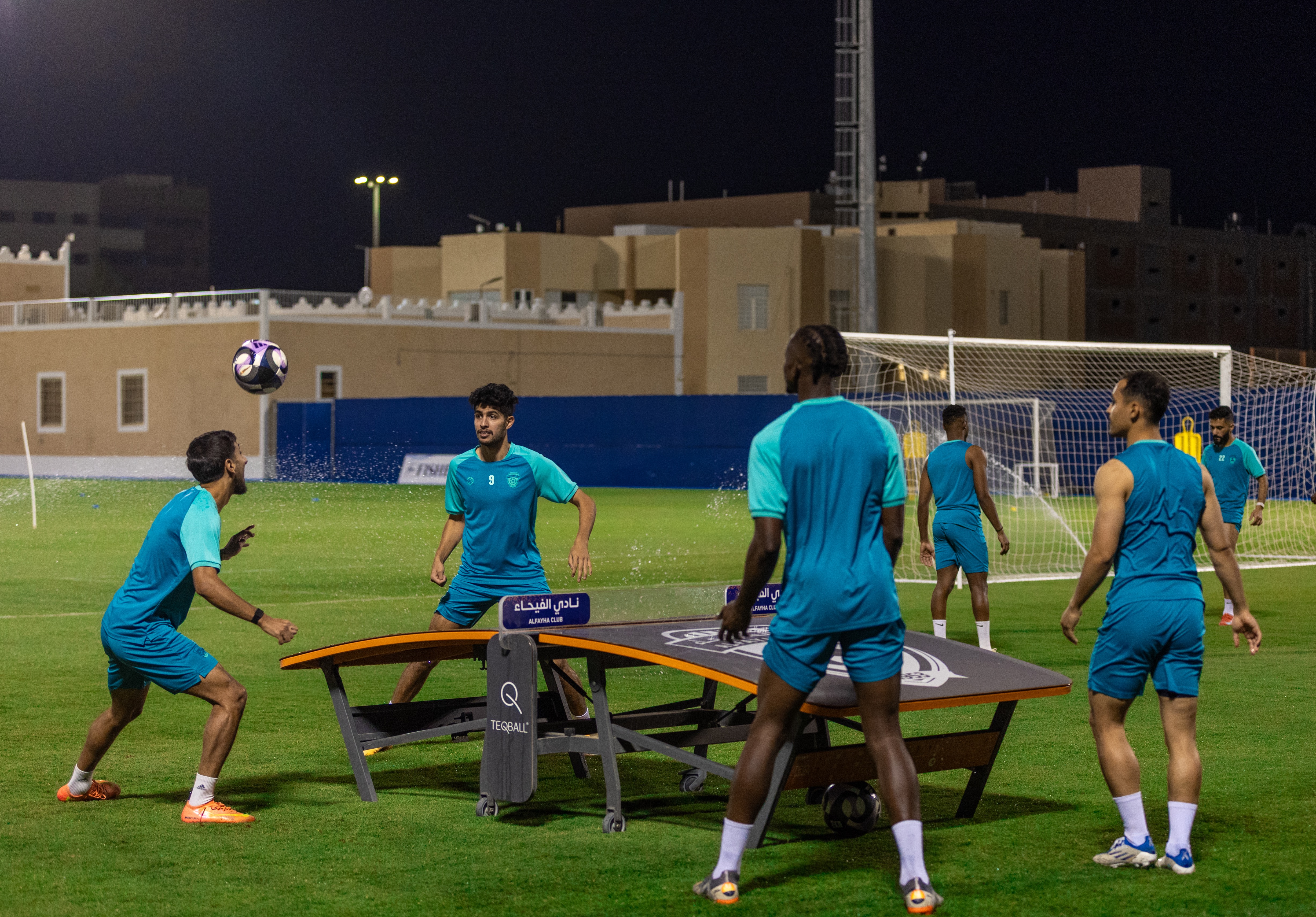 الفيحاء يستأنف تدريباته مساء اليوم الجمعة على ملعب معالي الشيخ عبدالعزيز التويجري بمقر النادي