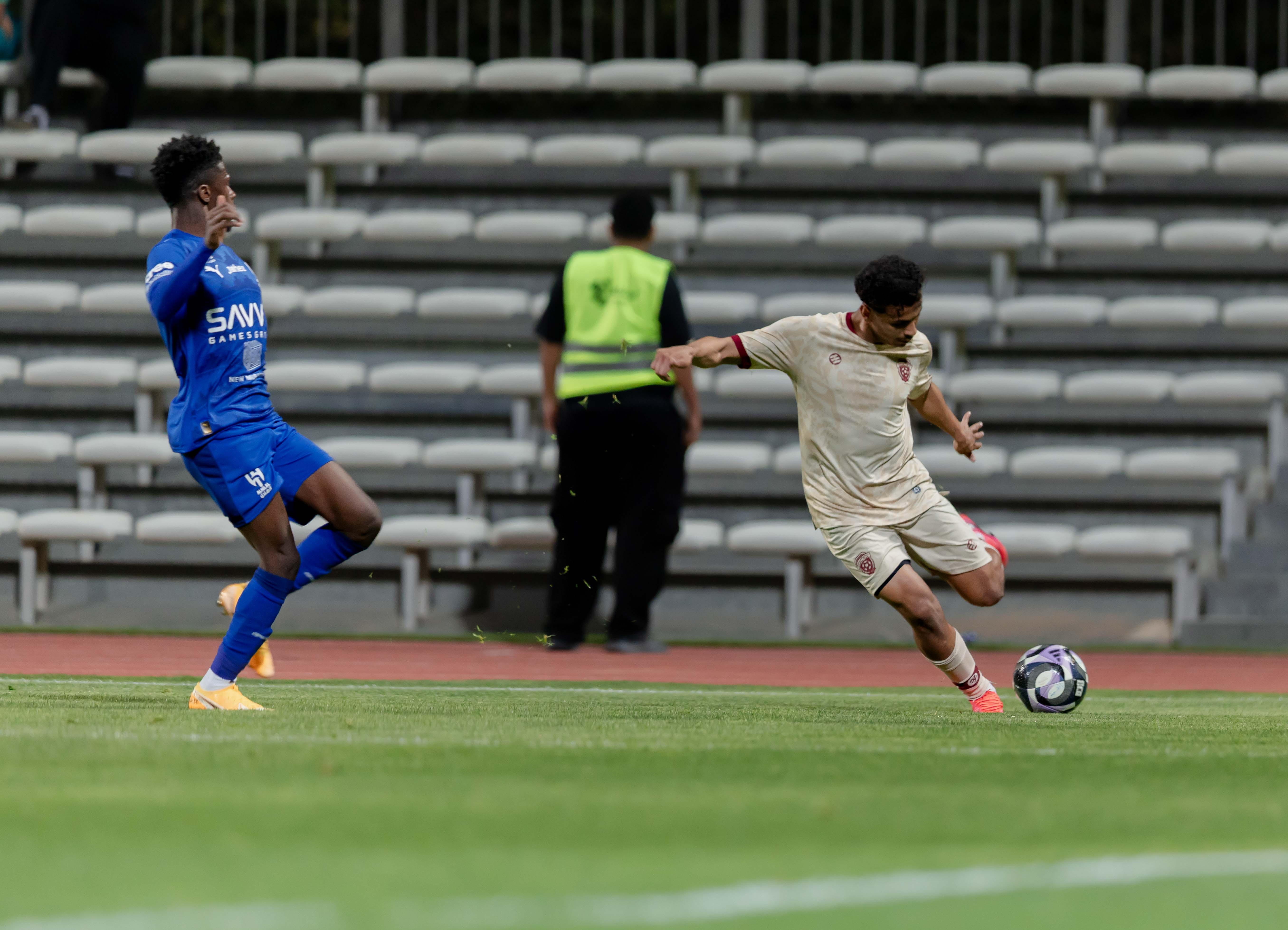 الفيحاء تحت 21 عامًا يخسر لقاء نظيره الهلال ضمن الجولة الثالثة عشر من دوري جوي للنخبة U21 .