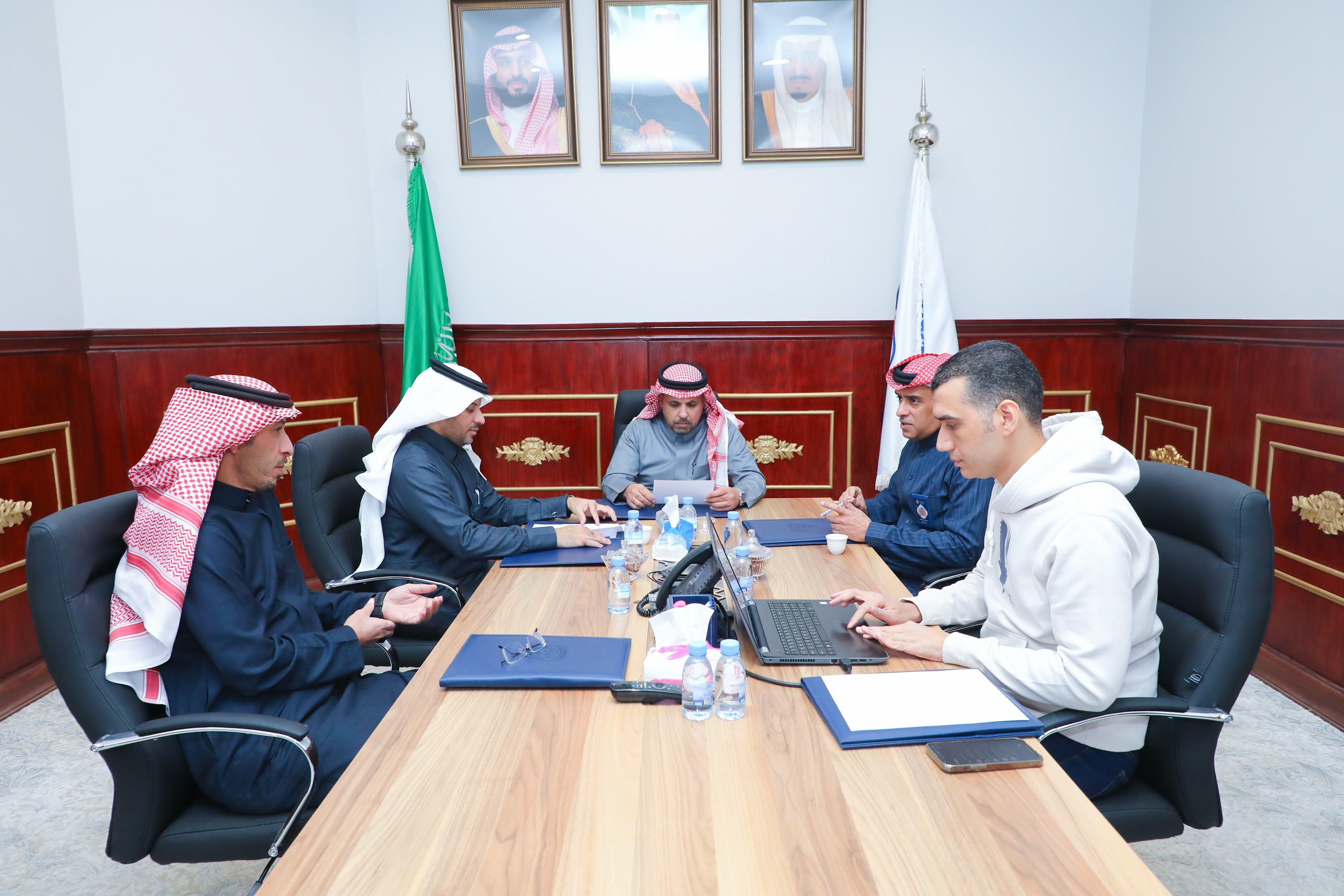 مجلس إدارة النادي يعقد اجتماعه الدوري