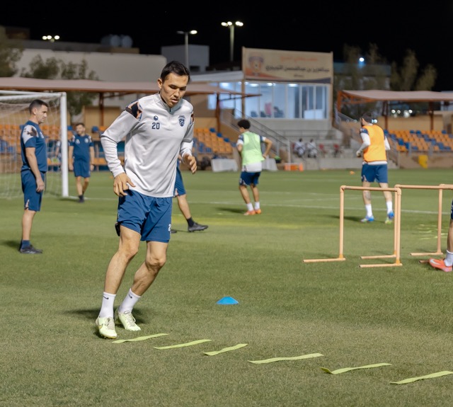 الفيحاء يواصل استعداداته لمواجهة الفتح بحصة تدريبية تكتيكية