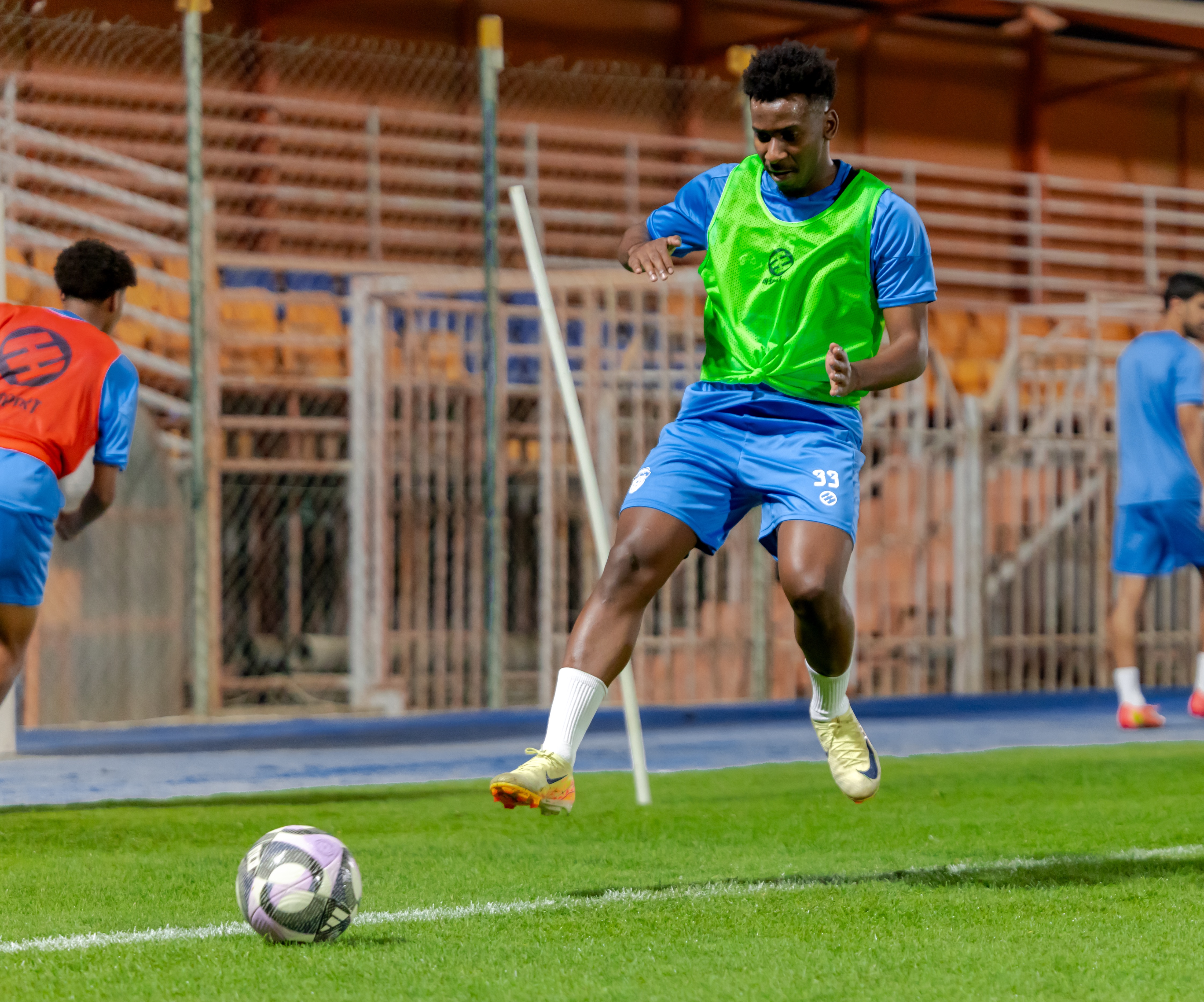 الفيحاء يواصل تدريباته اليومية في مقر النادي