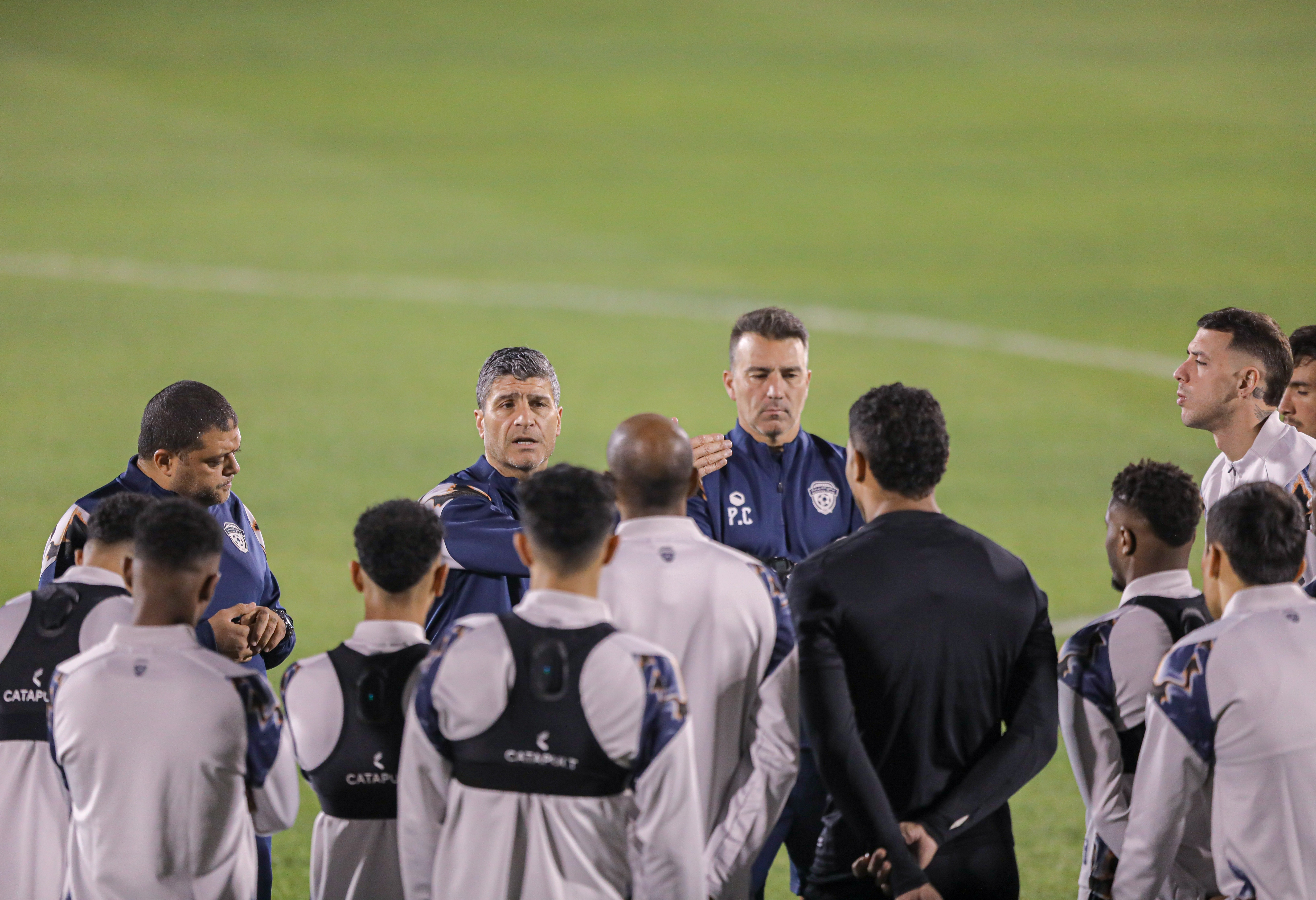 الفيحاء يستأنف تدريباته على ملعب معالي الشيخ عبدالعزيز التويجري بالنادي