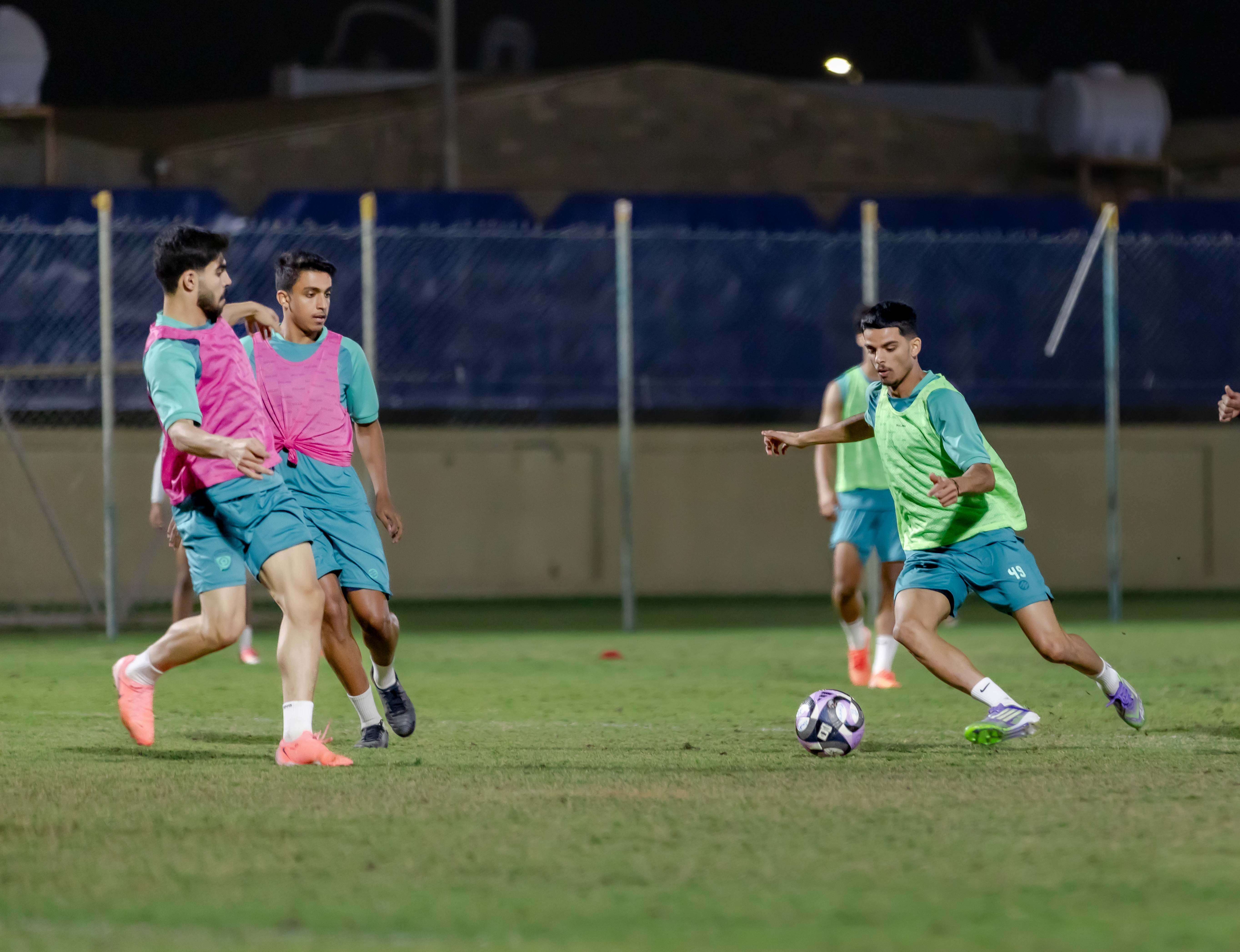 الفيحاء تحت 21 عامًا يُجري تمرينه الرئيس استعدادًا لملاقاة الجبلين .