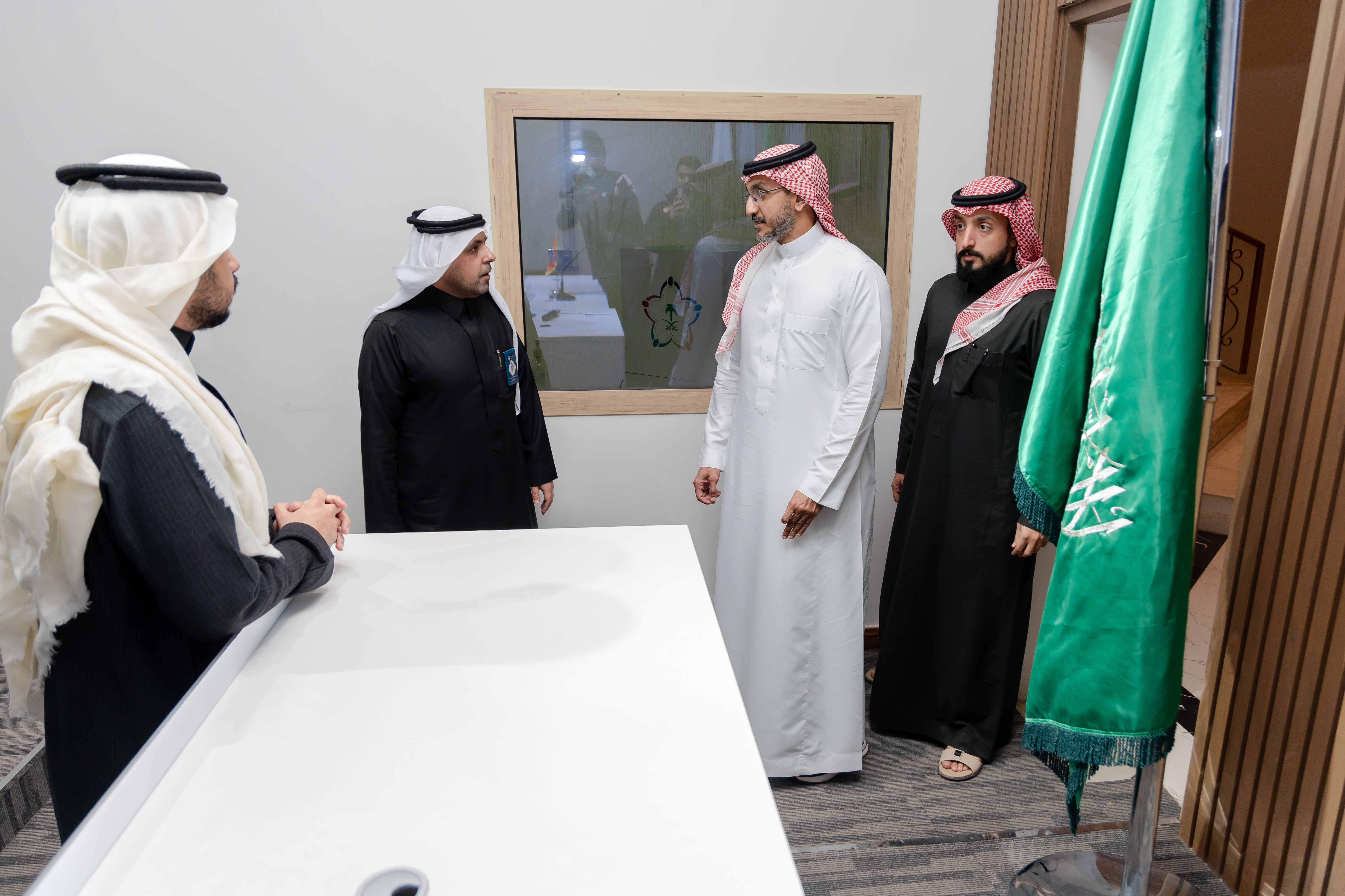 أمين عام الاتحاد السعودي لكرة القدم الأستاذ إبراهيم القاسم يزور نادي الفيحاء