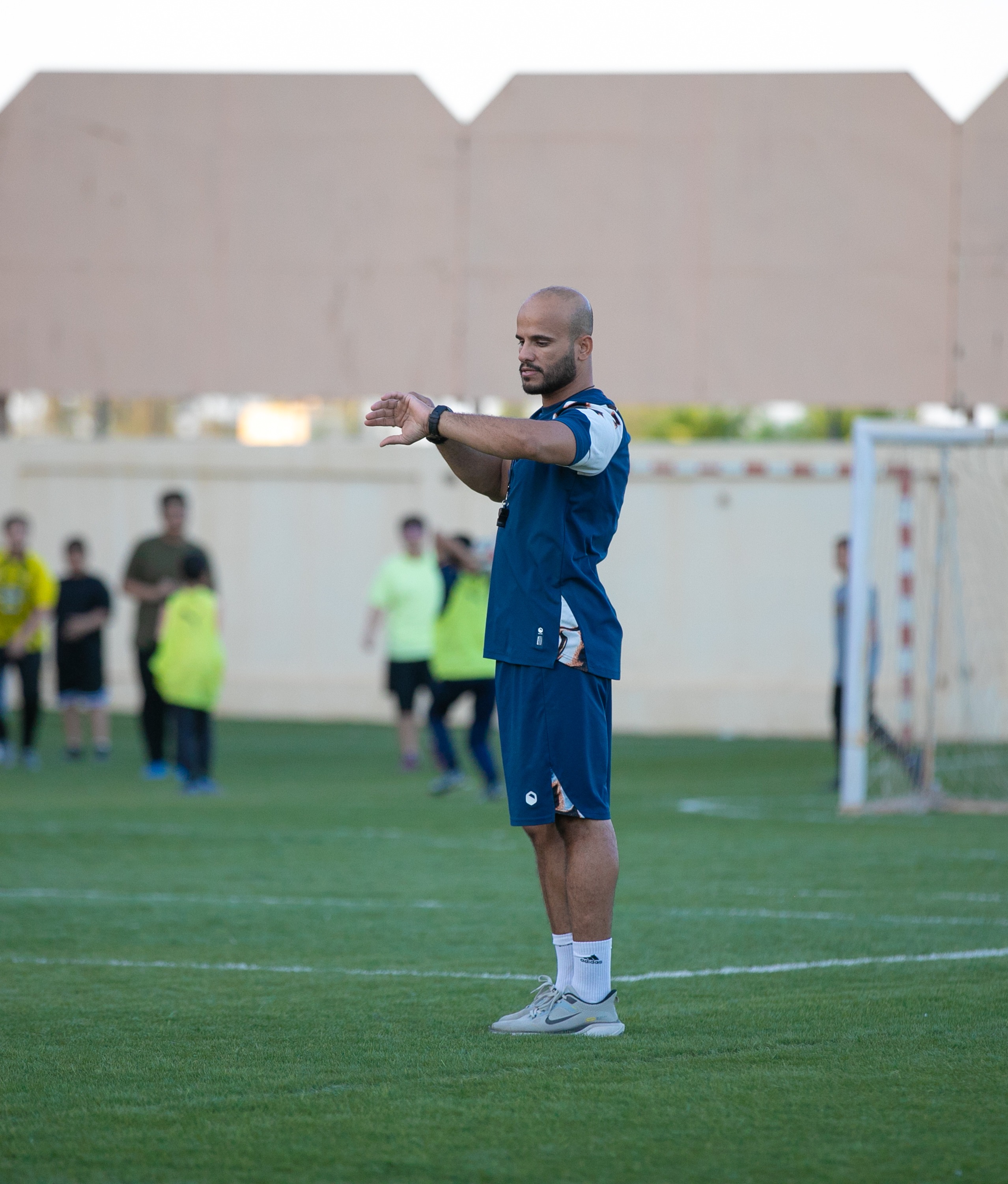 أكاديمية الفيحاء تواصل تدريباتها اليومية