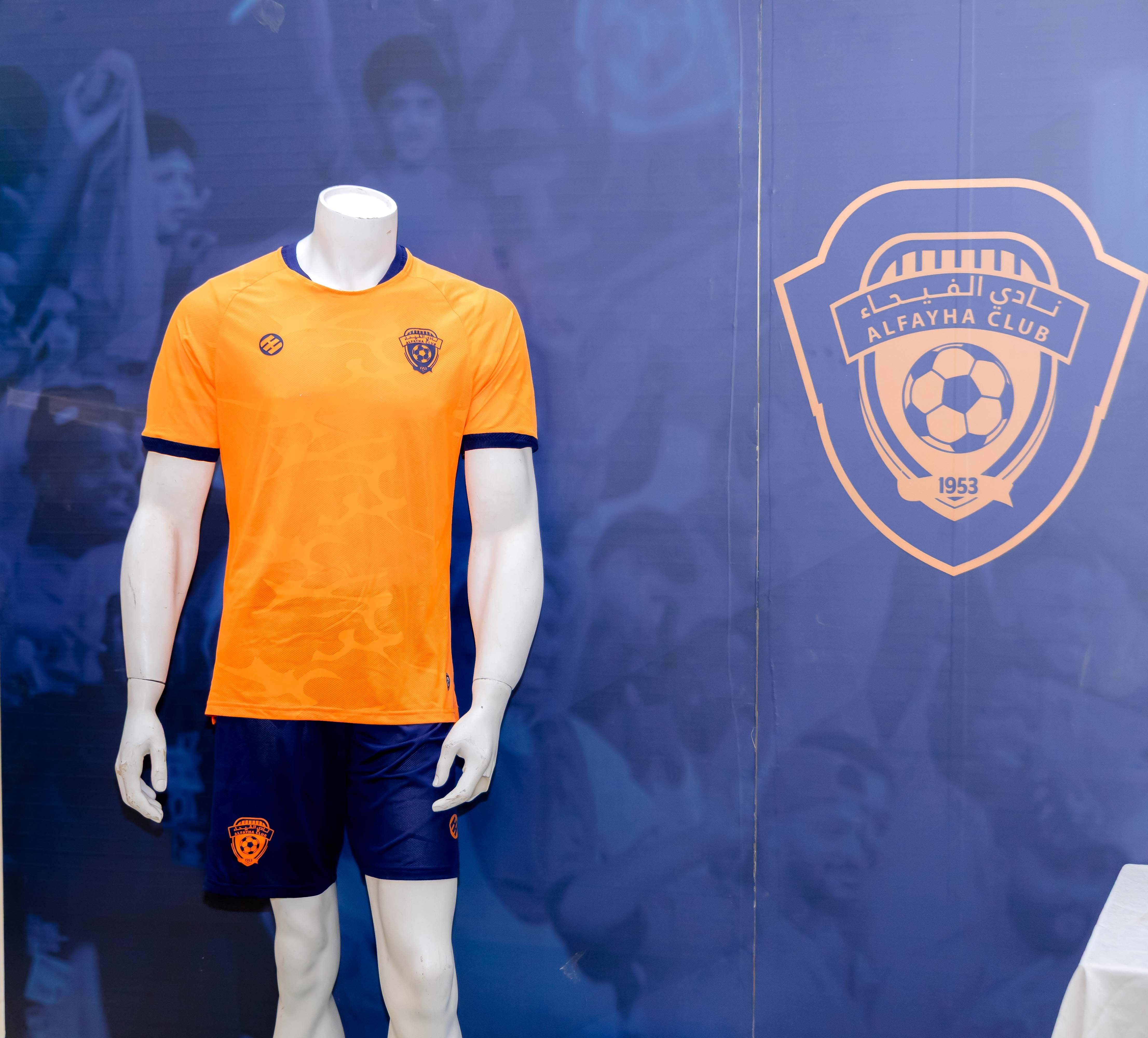 الفيحاء يقيم ركن خاص في كرم مول لتوزيع تذاكر مباراة الفيحاء و الاخدود