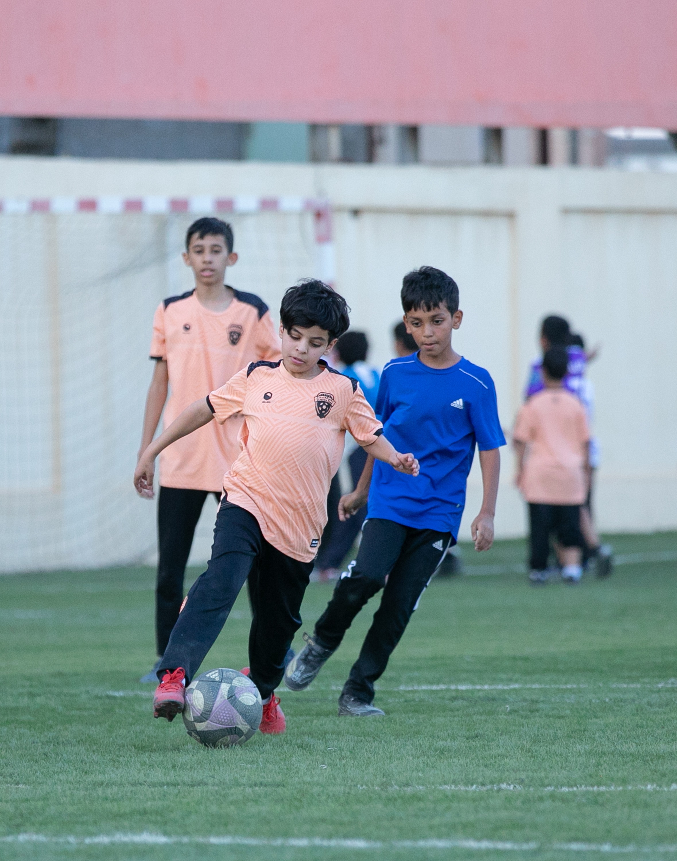 أكاديمية الفيحاء تواصل تدريباتها اليومية