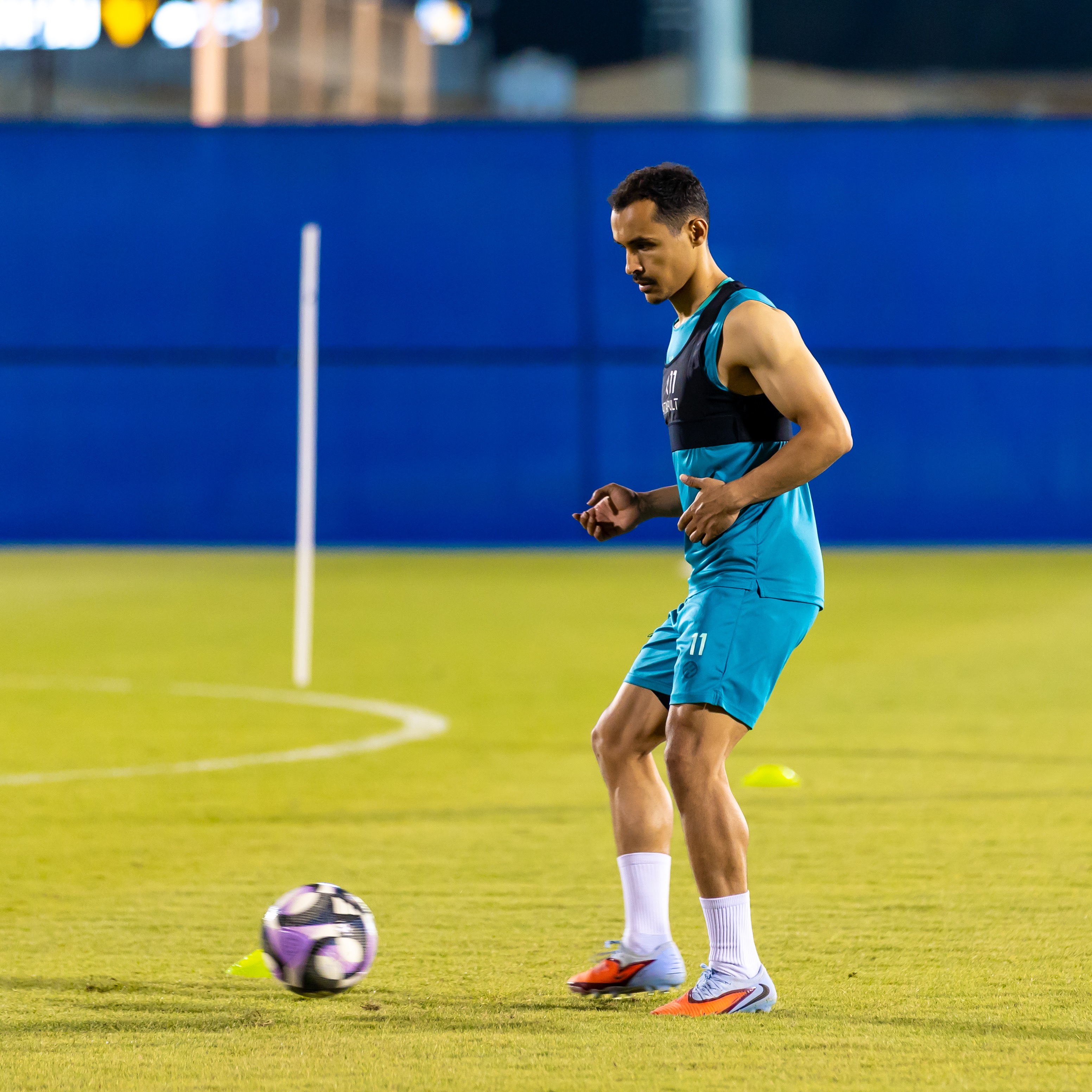 الفيحاء يواصل استعداداته الميدانية بحصة مسائية