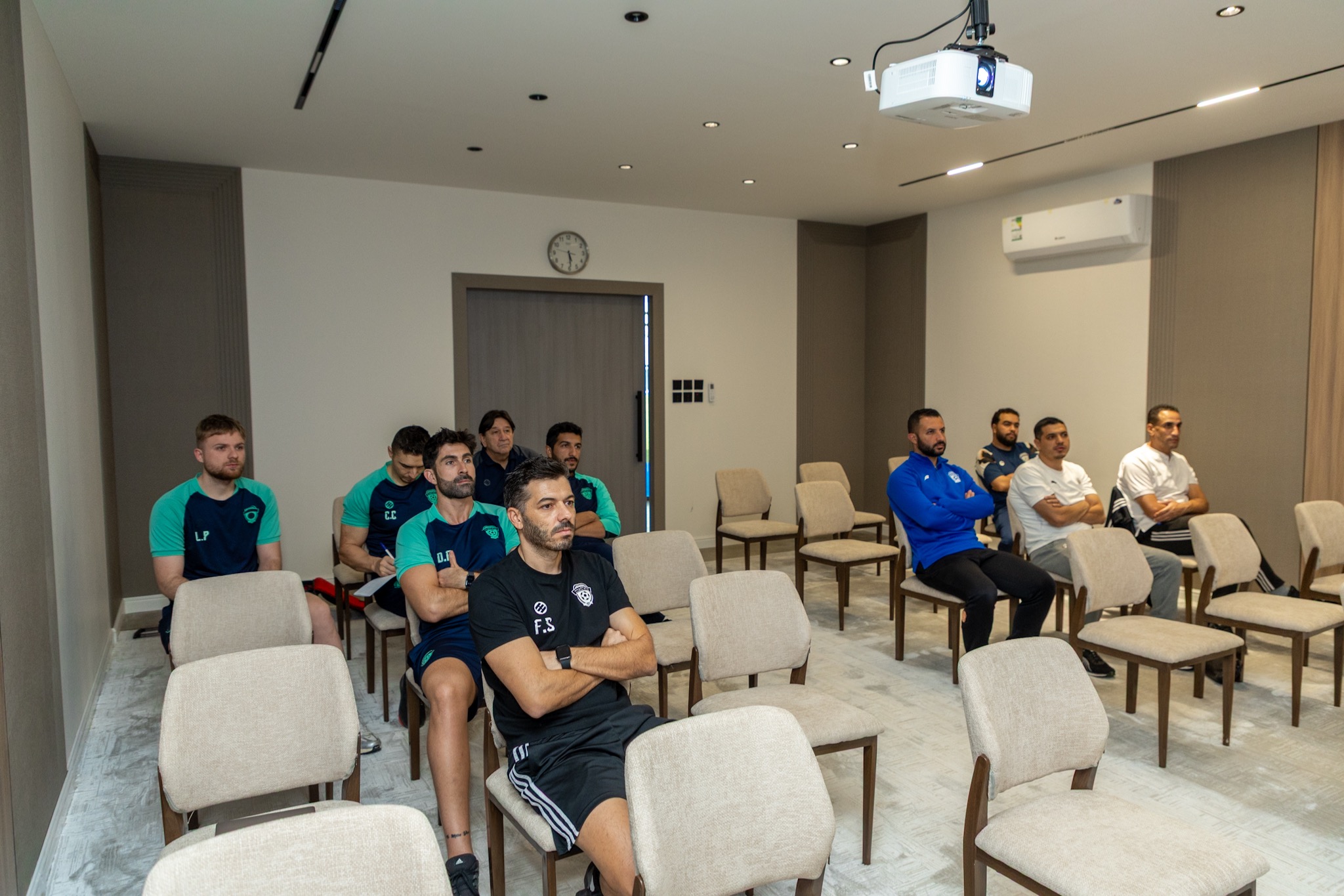 نادي الفيحاء يُنظم سلسلة من المحاضرات التثقيفية والبرامج التطويرية لمنسوبيه