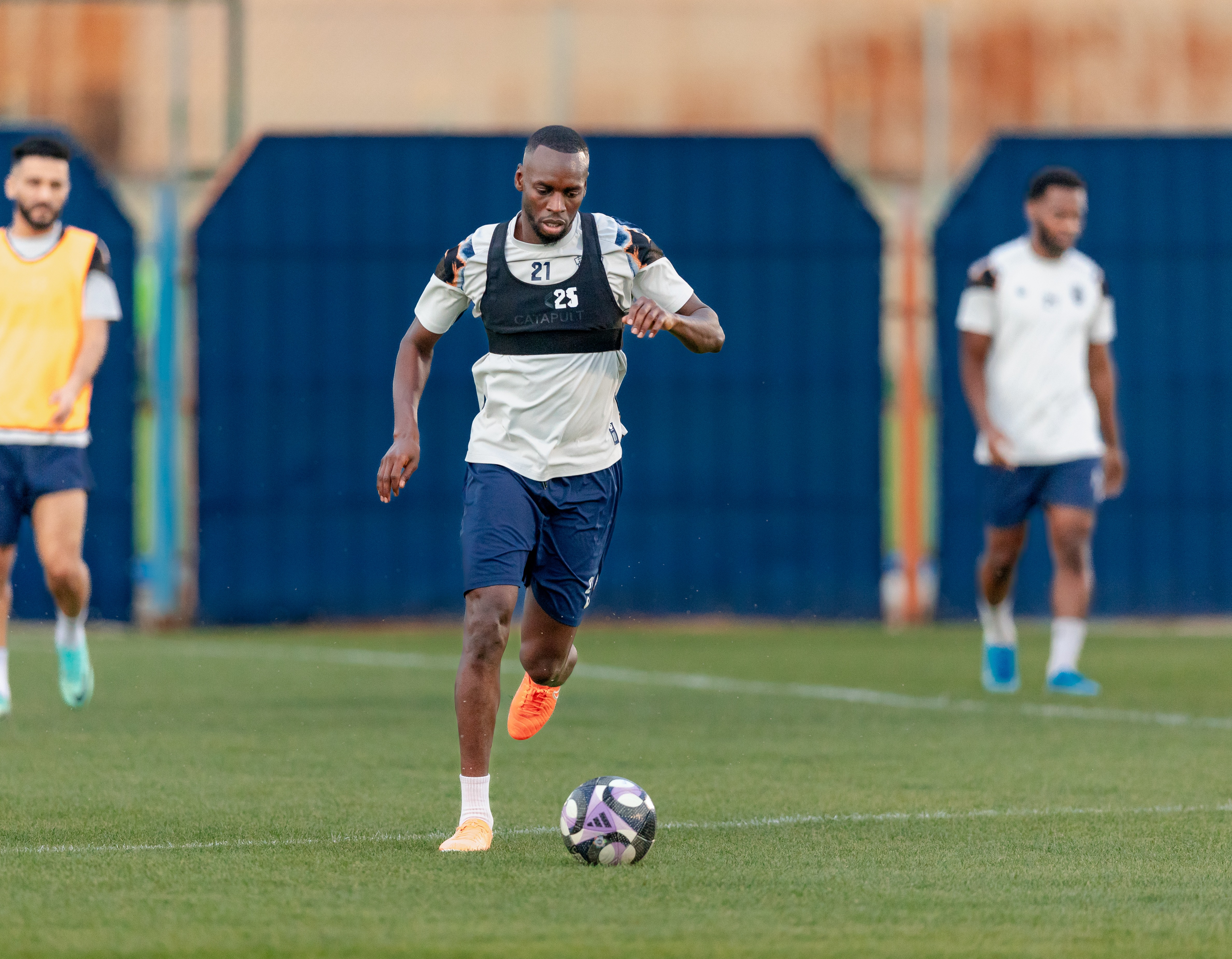 الفيحاء يجري تمرينه الرئيس استعدادًا لمواجهة الفتح في دوري روشن السعودي