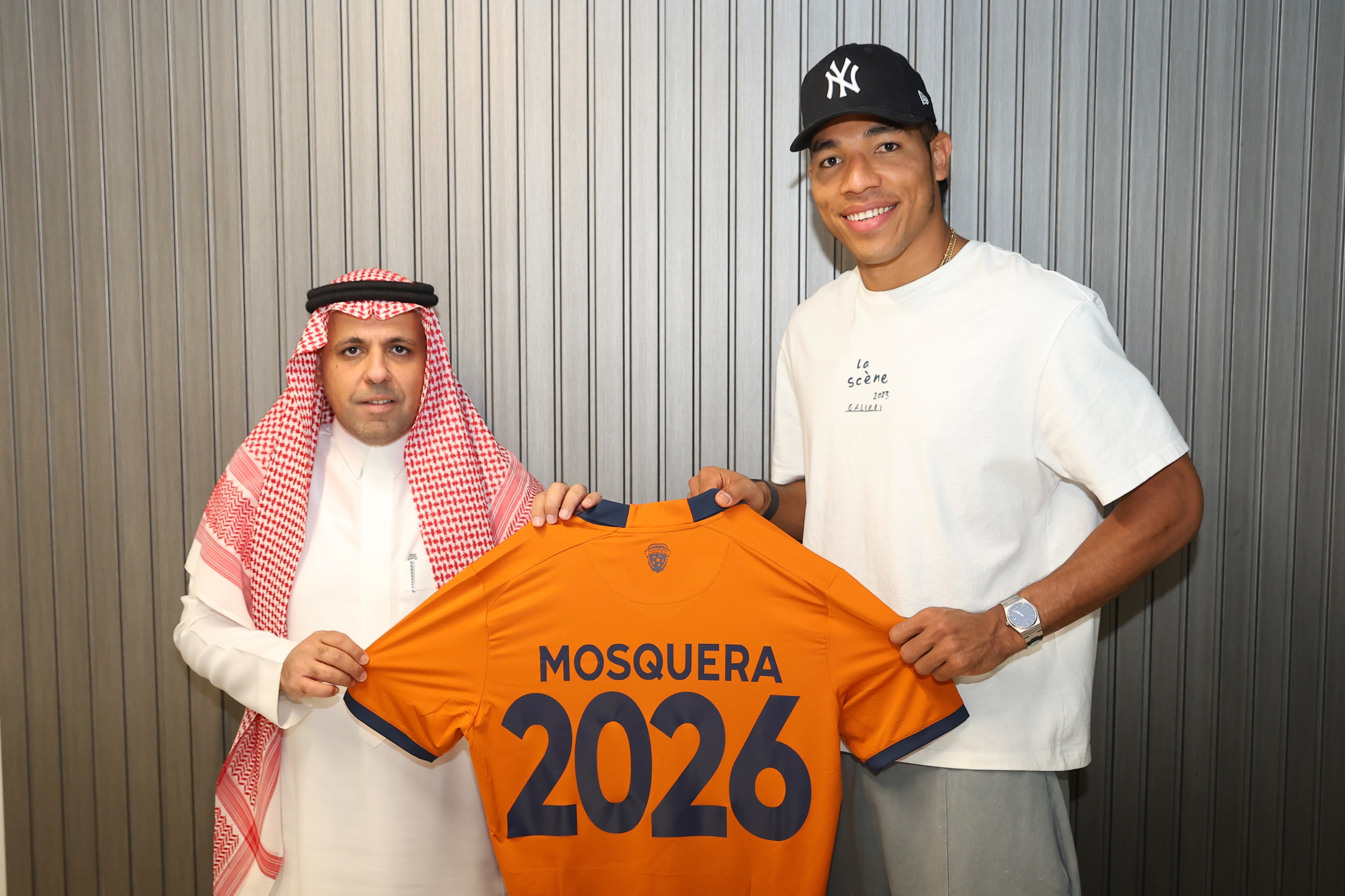 مجلس إدارة نادي الفيحاء ينهي إجراءات تجديد عقد حارس المرمى البنمي أورلاندو موسكيرا حتى 2026م