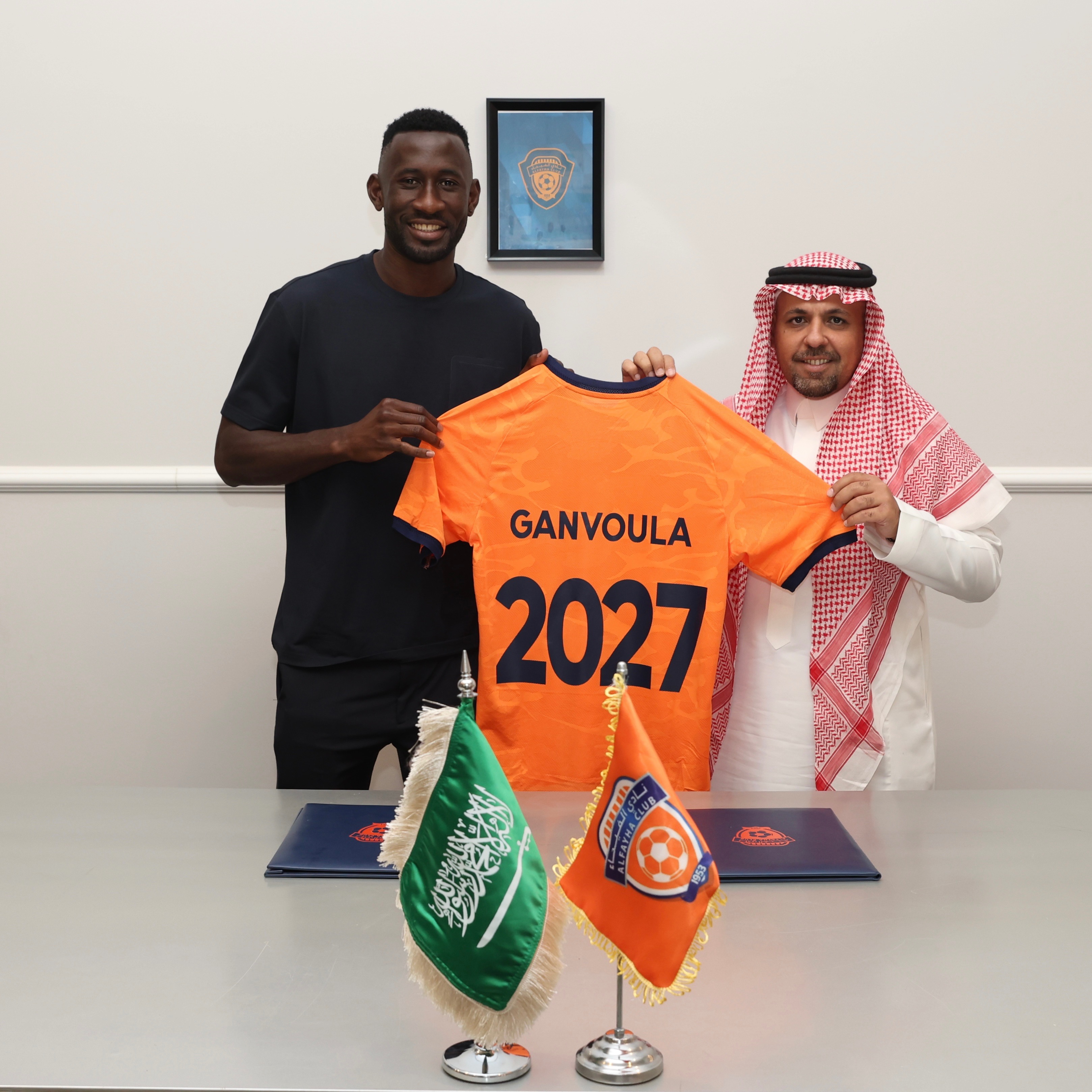 الكونغولي سيلفر غانفولا فيحاوي حتى 2027م