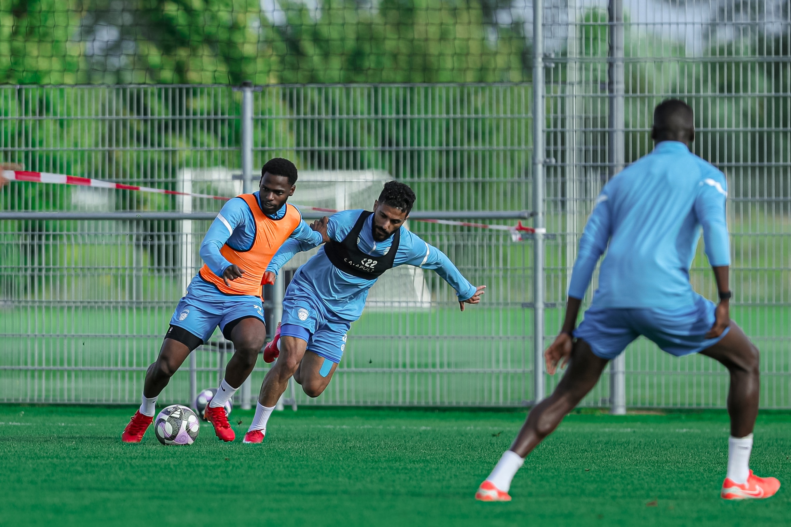 في خامس أيام معسكر الفهود في هولندا، الفريق يجري تمرينه الرئيس استعدادًا لمواجهة أم صلال القطري