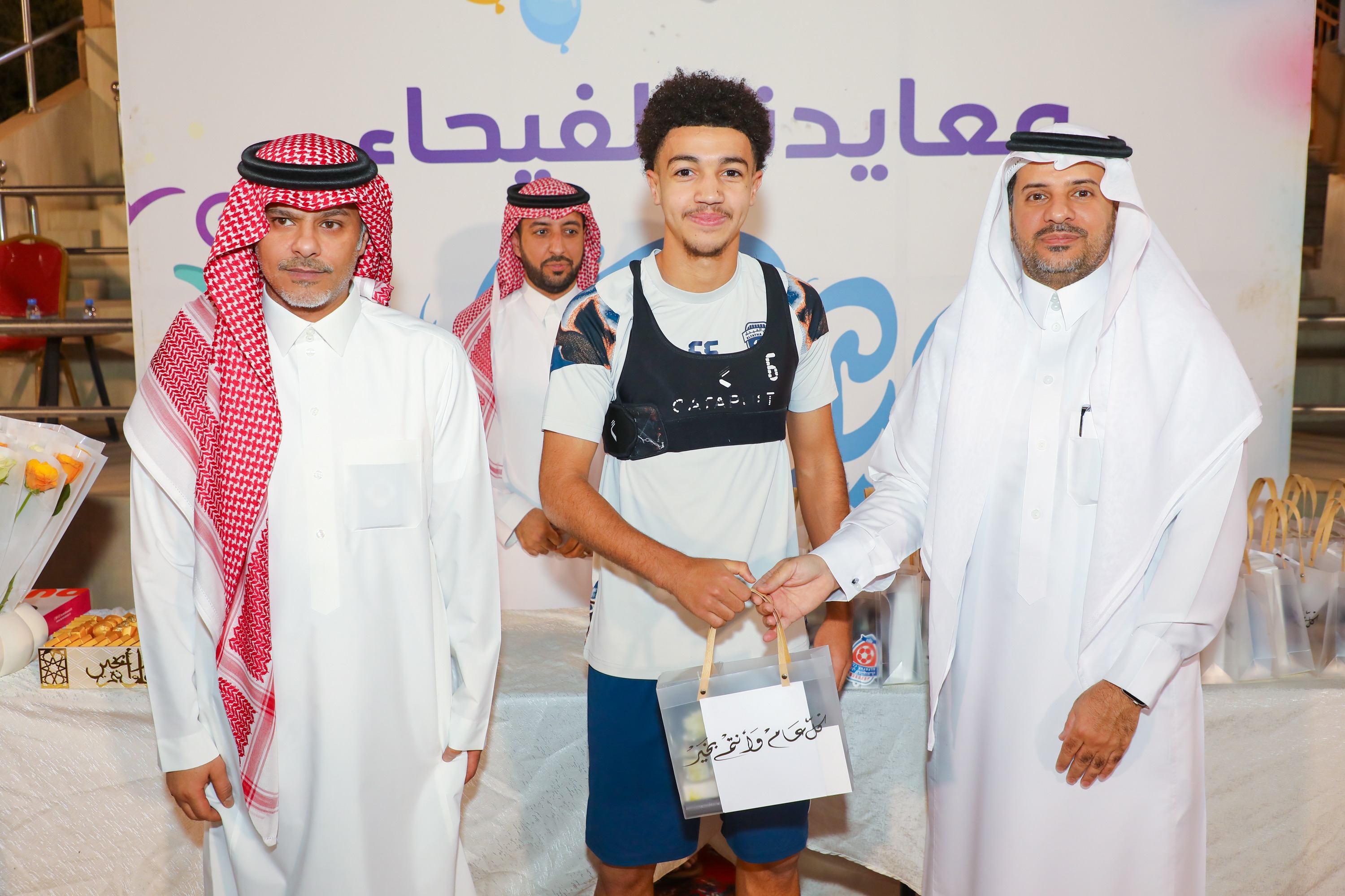 الفيحاء يستأنف تدريباته ويقيم حفل معايدة لمنسوبي الفريق الأول لكرك القدم