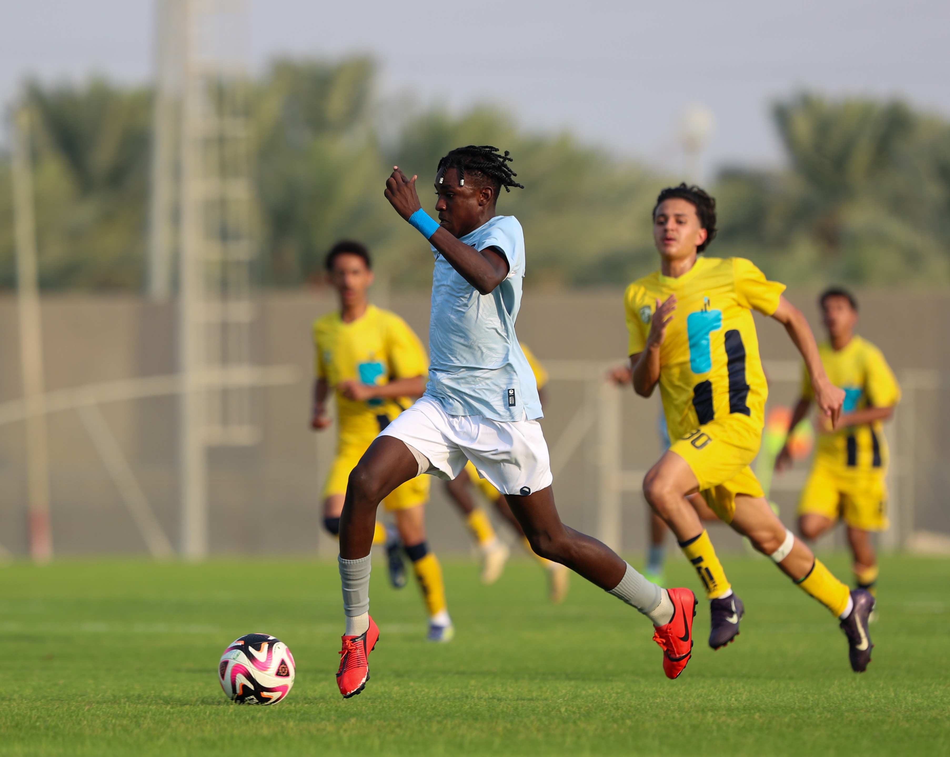 الفيحاء‬⁩ تحت 18 سنة يكسب لقاء نظيرة نادي الجيل بستة أهداف .