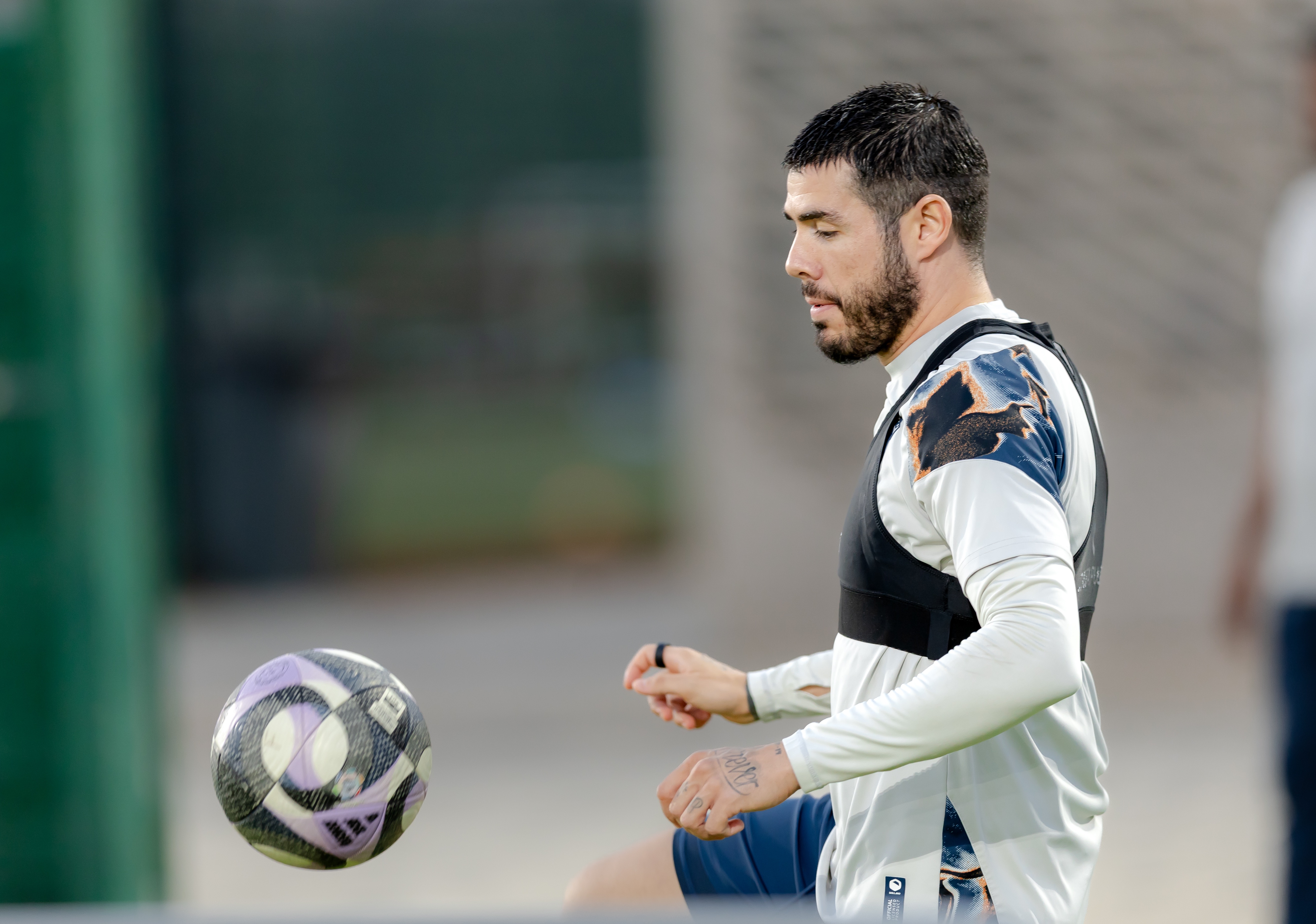 الفيحاء يصل إلى جدة وينهي تحضيراته لمواجهة الأهلي في دوري روشن