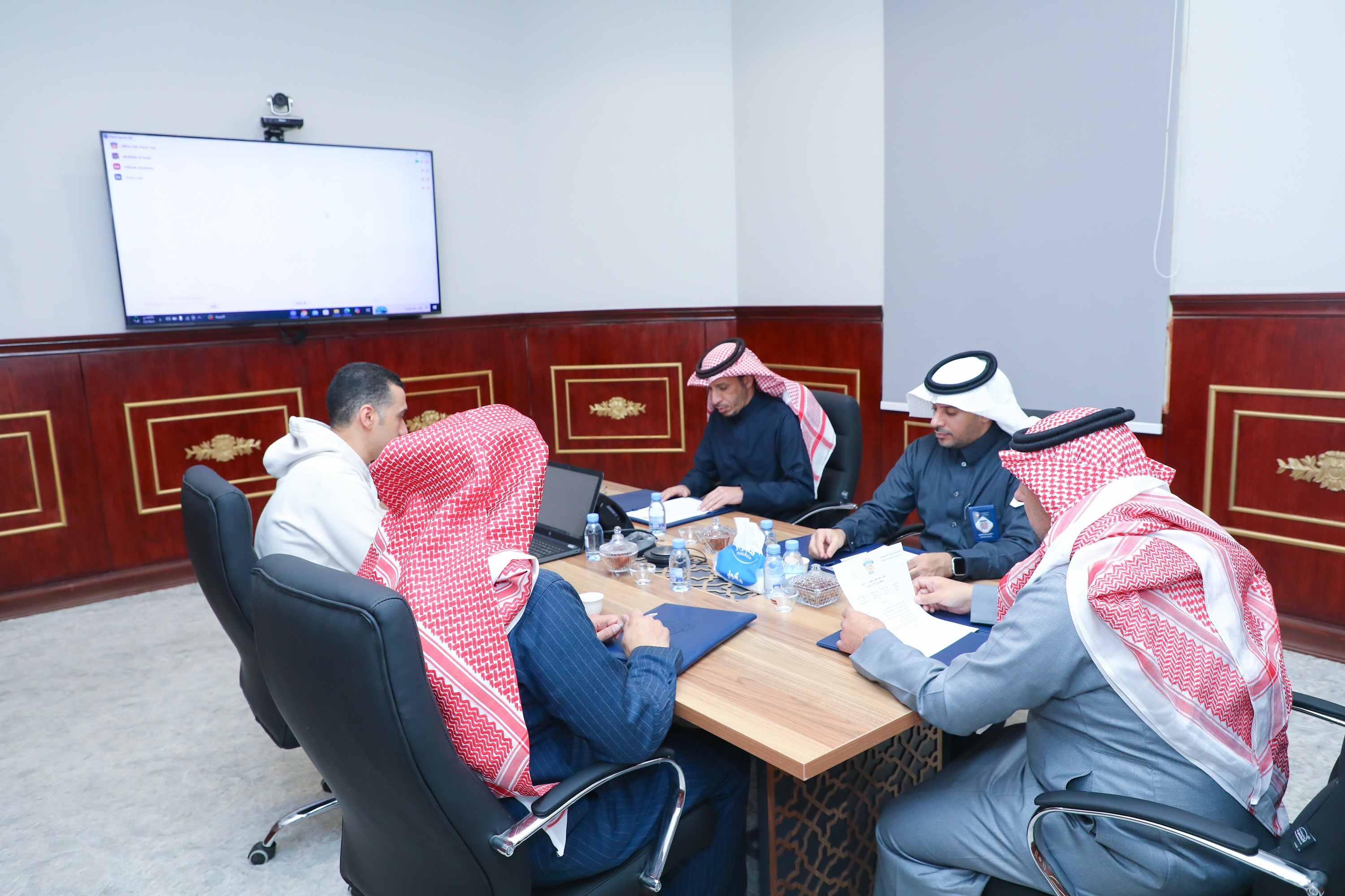 مجلس إدارة النادي يعقد اجتماعه الدوري