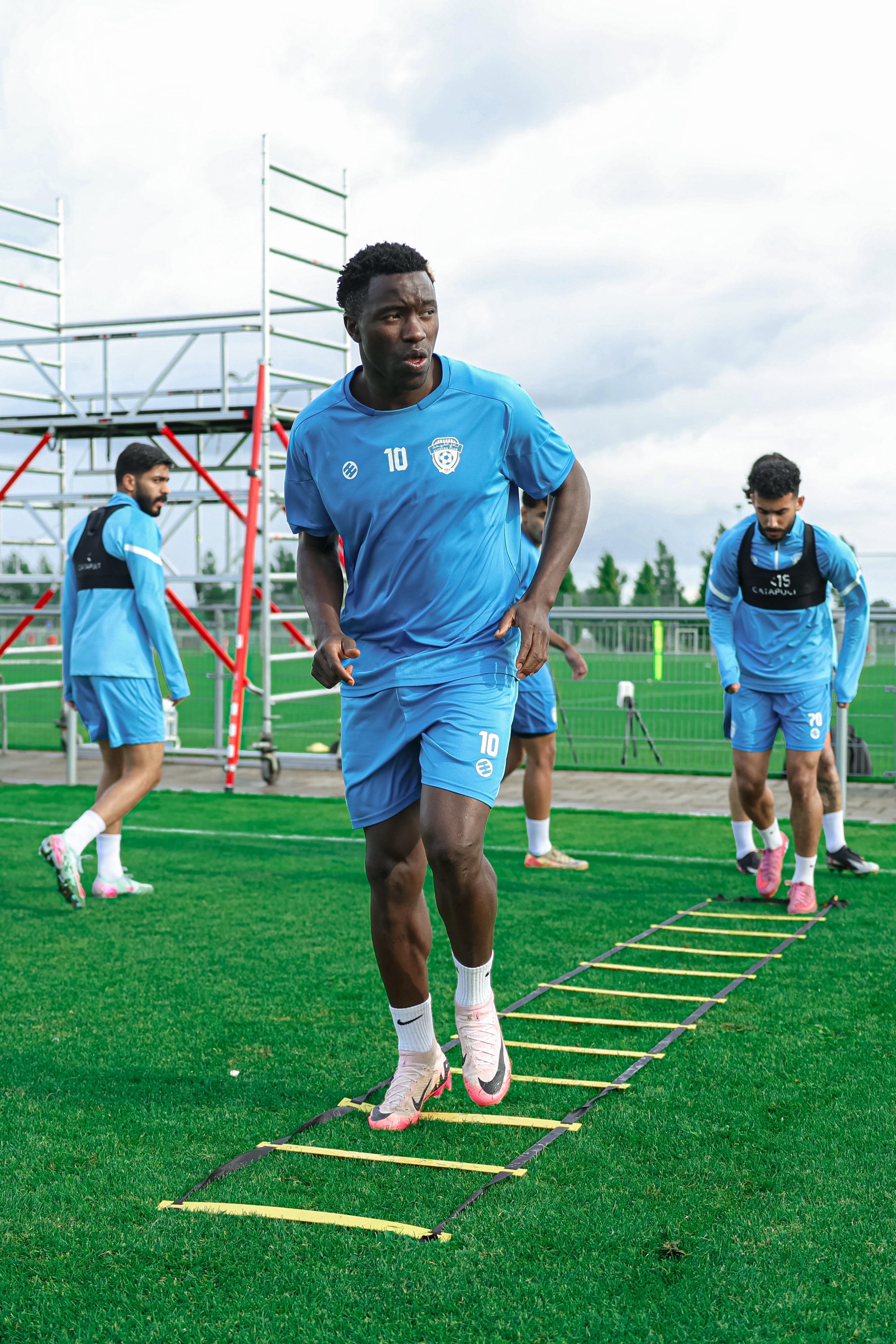 في خامس أيام معسكر الفهود في هولندا، الفريق يجري تمرينه الرئيس استعدادًا لمواجهة أم صلال القطري