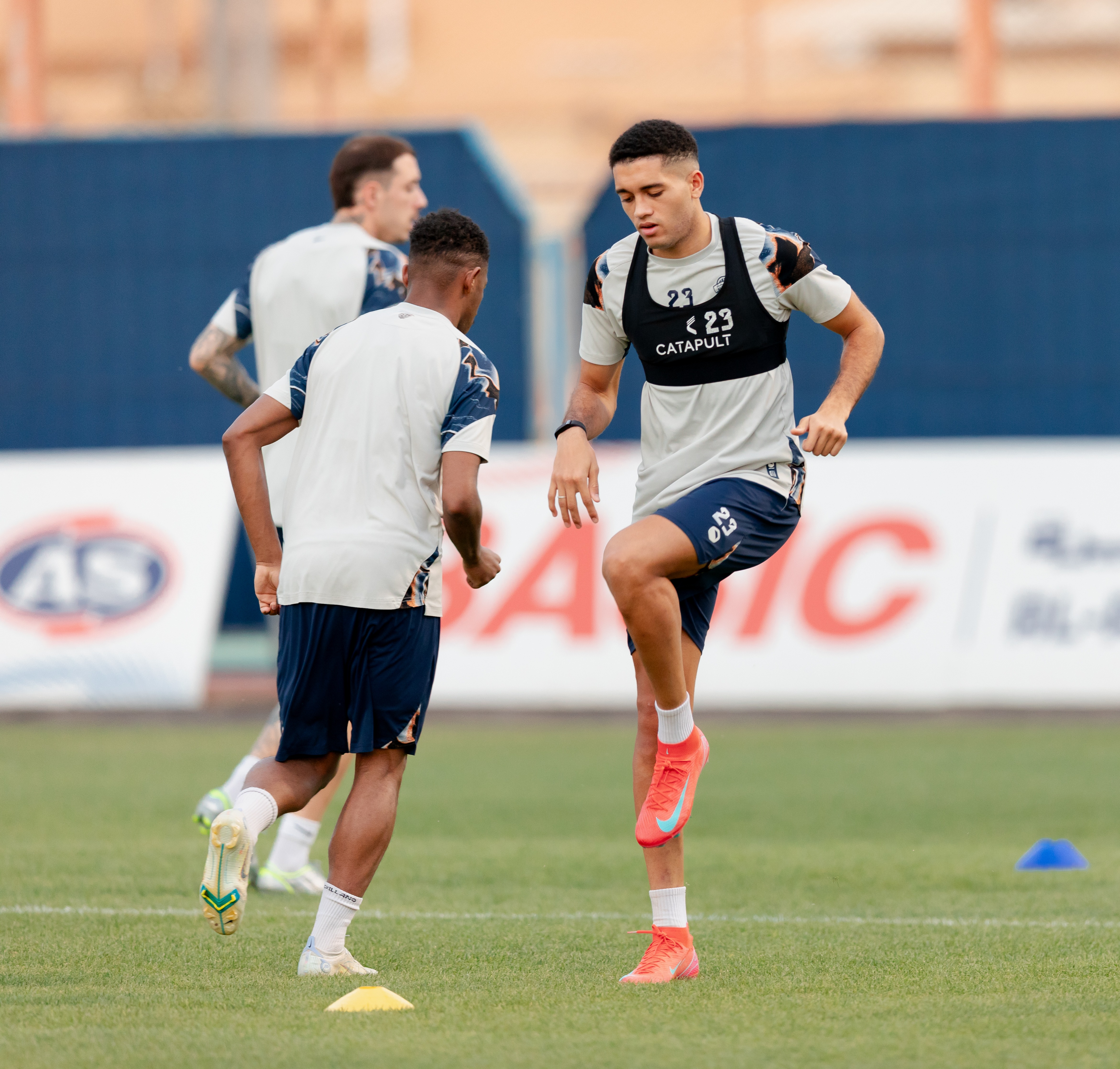 الفيحاء يجري تمرينه الرئيس استعدادًا لمواجهة الفتح في دوري روشن السعودي