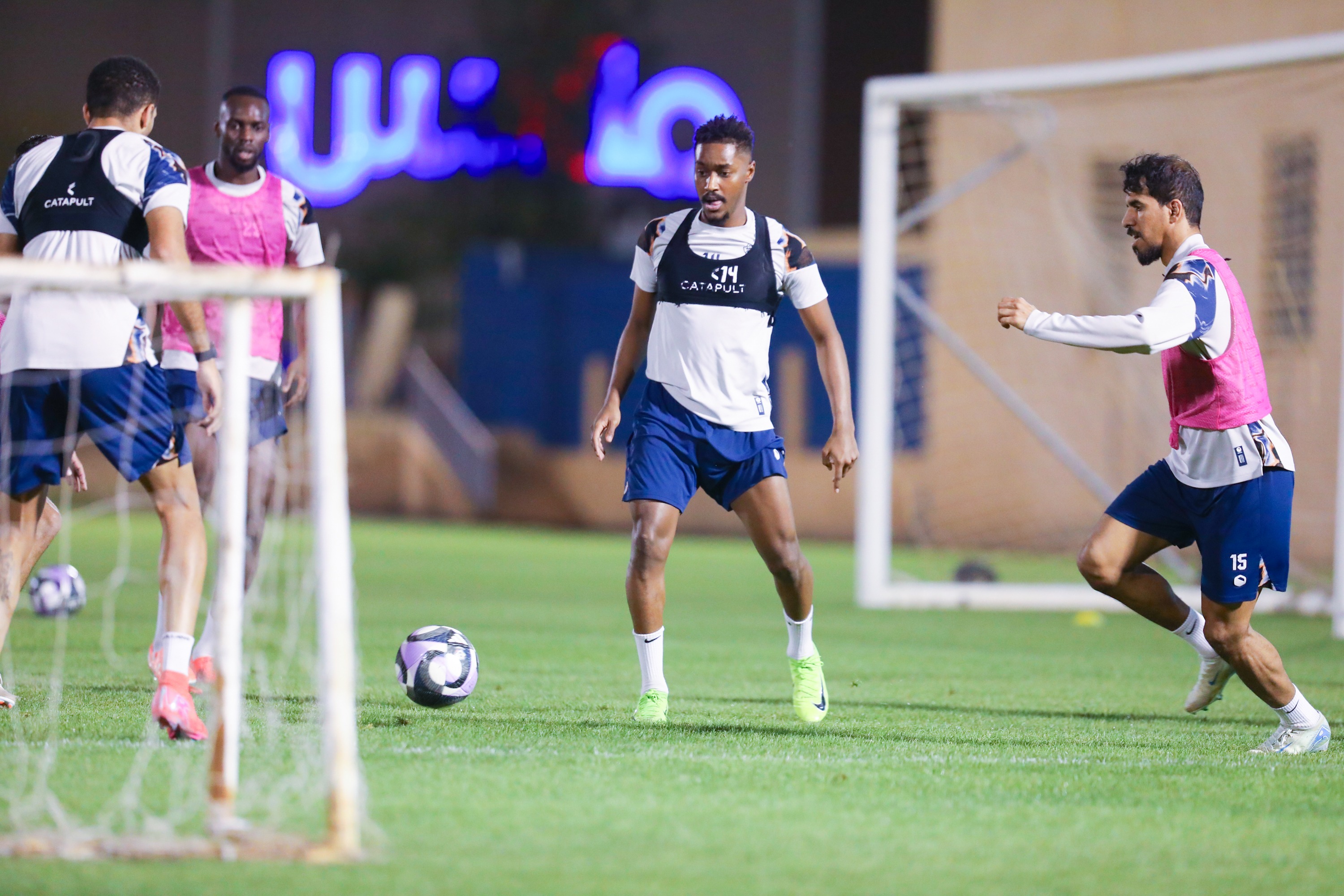 الفيحاء يواصل استعداداته لمواجهة الفتح ضمن الجولة 26 من دوري روشن السعودي