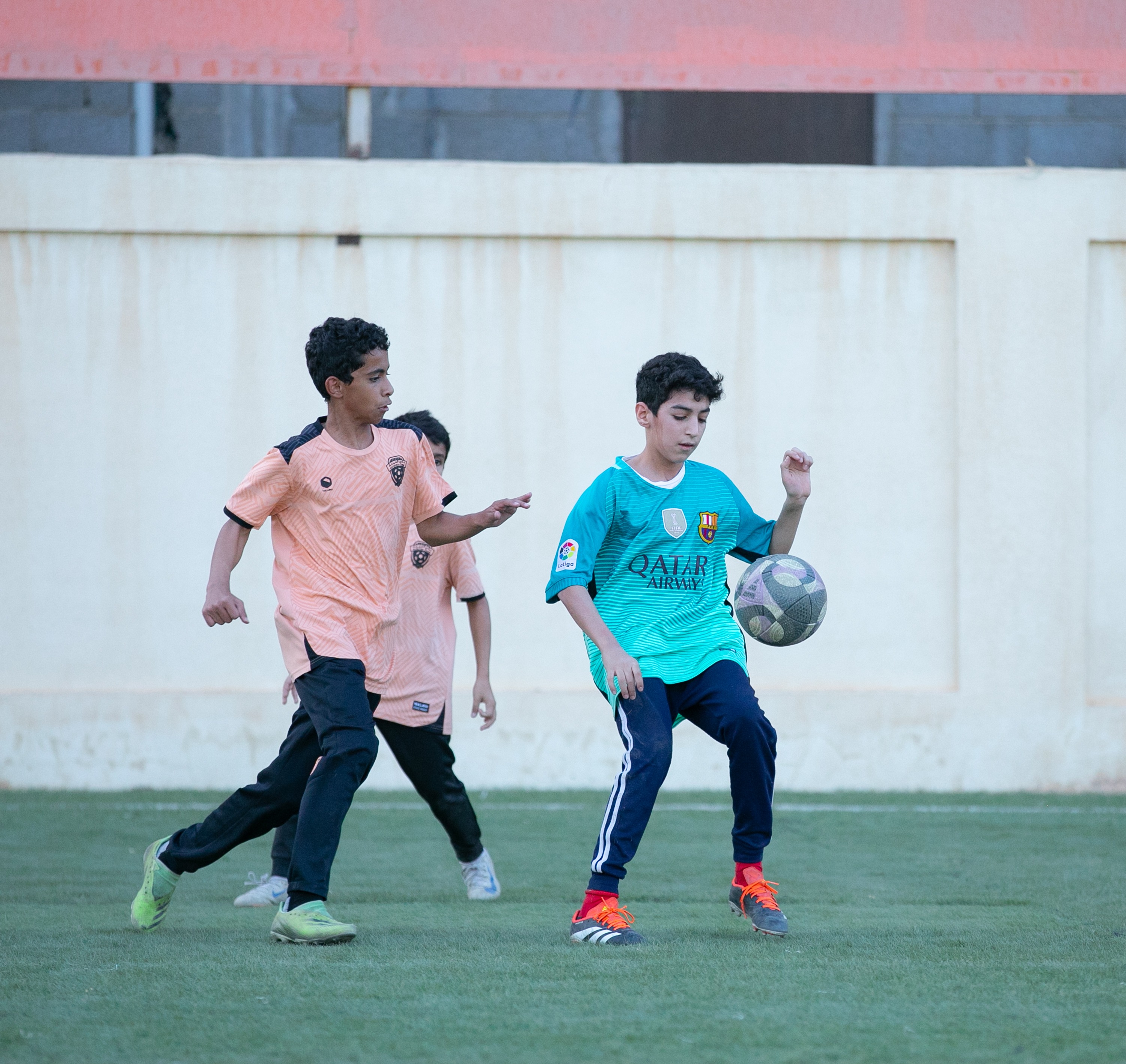 أكاديمية الفيحاء تواصل تدريباتها اليومية