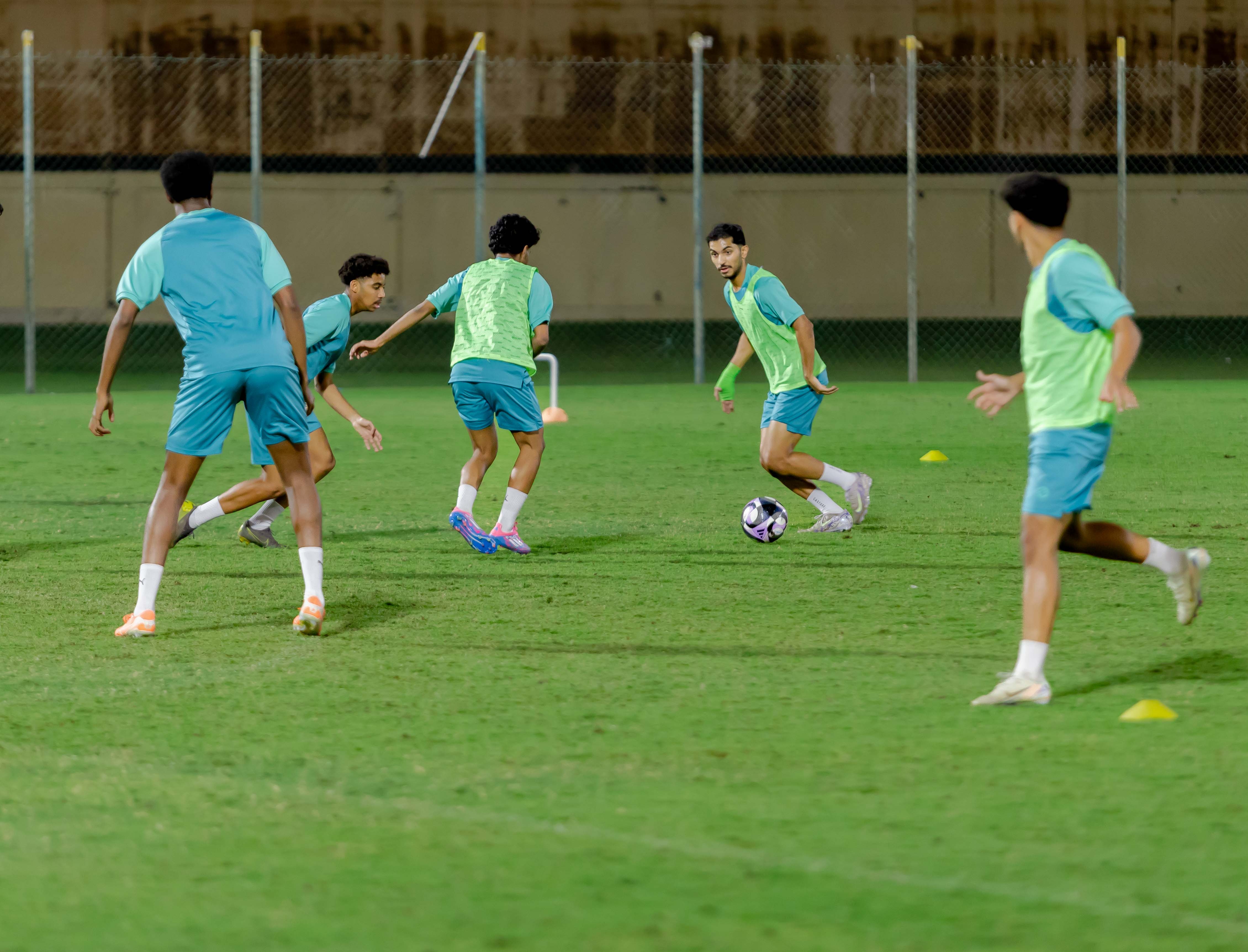 الفيحاء تحت 21 عامًا يُجري تمرينه الرئيس استعدادًا لملاقاة القادسية .