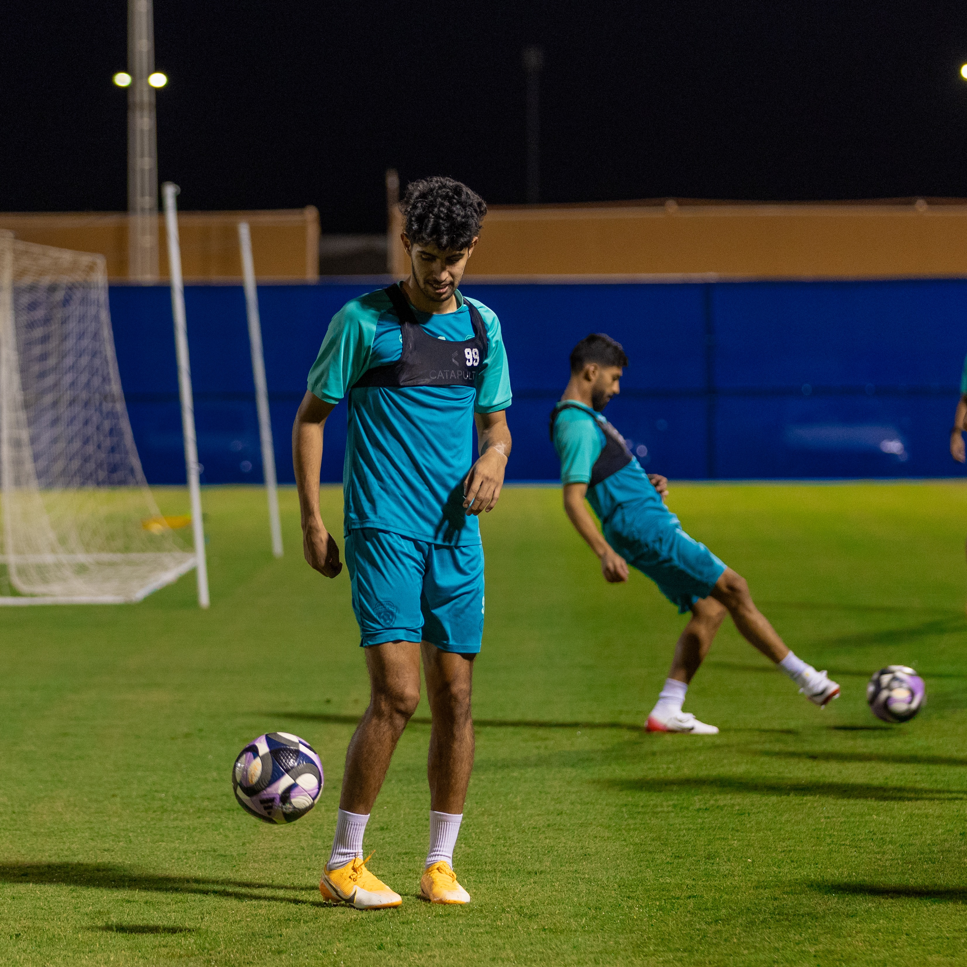 الفيحاء يستأنف تدريباته مساء اليوم الجمعة على ملعب معالي الشيخ عبدالعزيز التويجري بمقر النادي