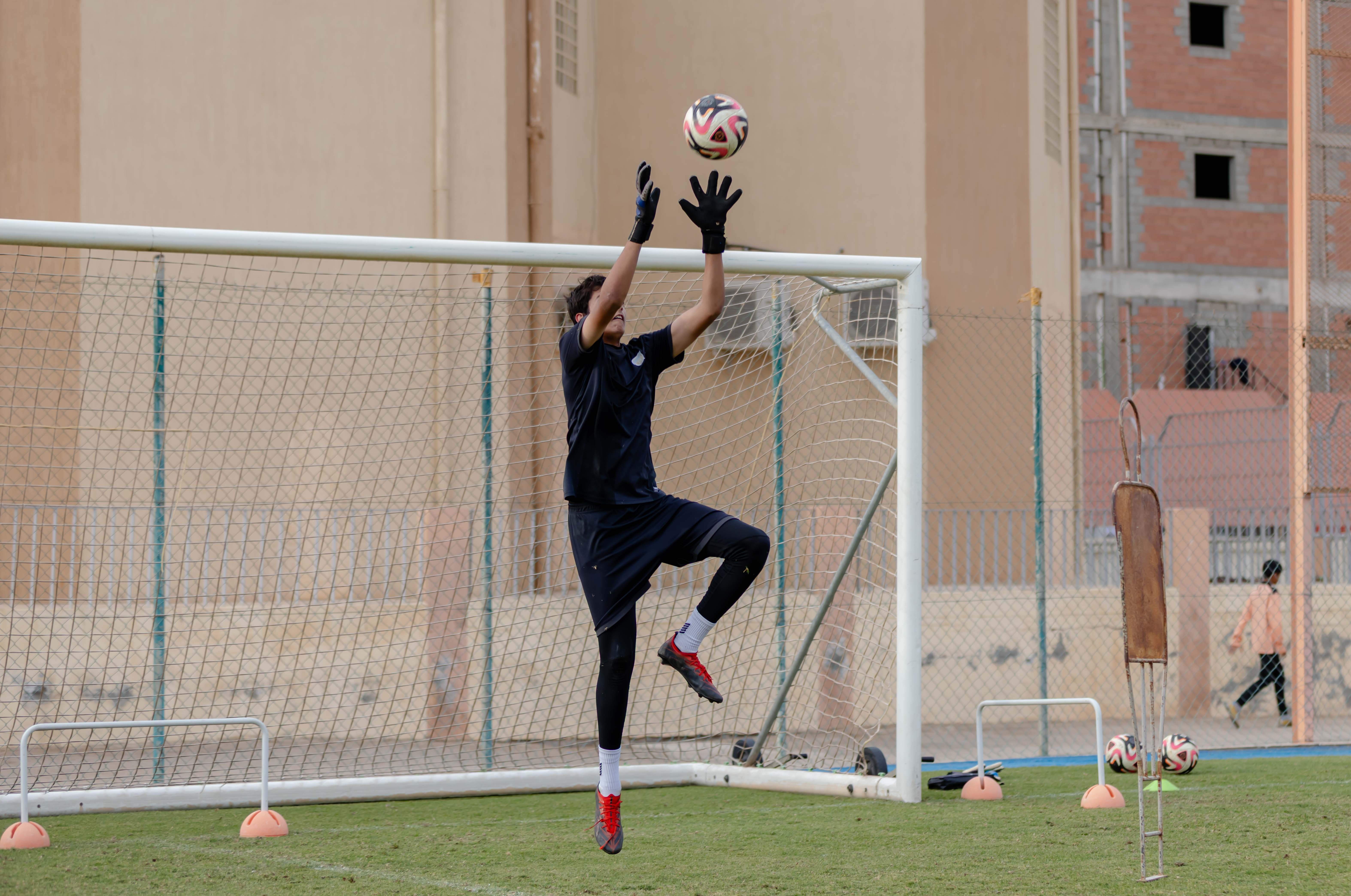 الفيحاء تحت 15 سنة يجري تمرينه الرئيس لمواجهة نظيره نادي الهلال