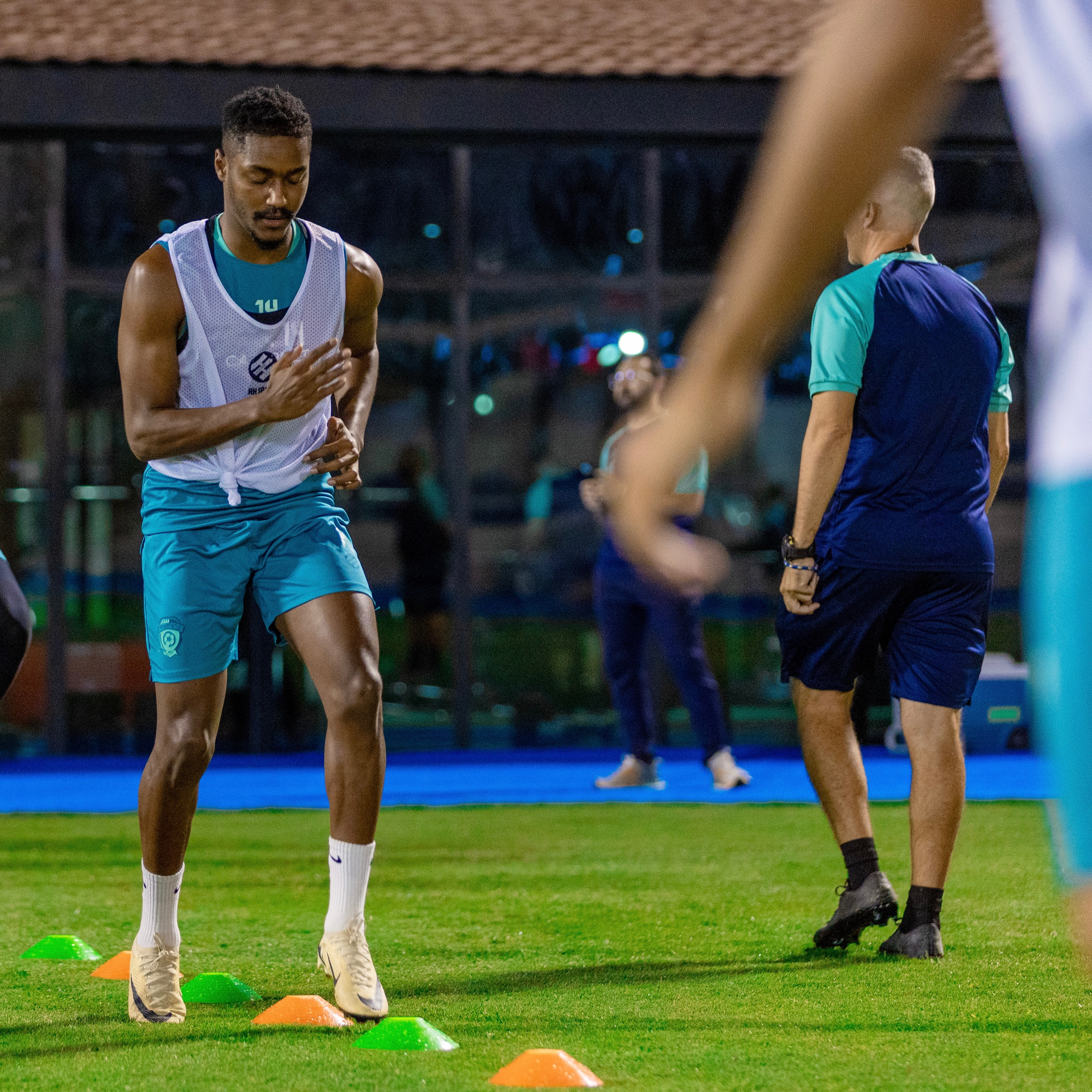 الفيحاء ينهي تحضيراته ويغادر إلى بريدة استعدادًا لمواجهة النجمة