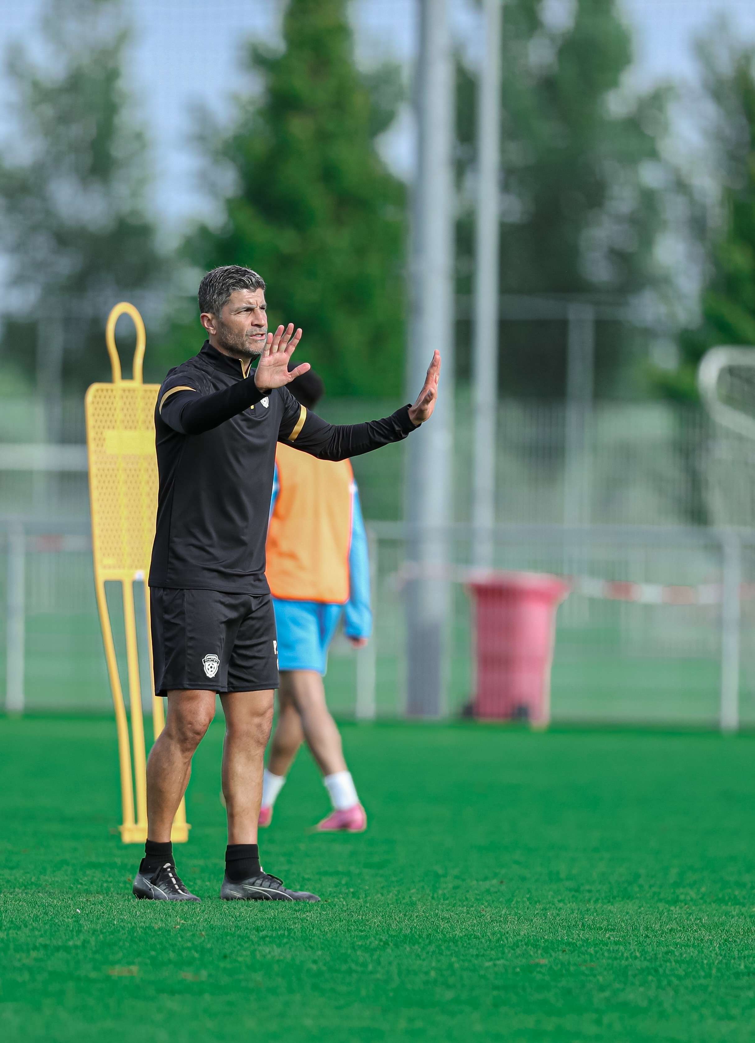 في خامس أيام معسكر الفهود في هولندا، الفريق يجري تمرينه الرئيس استعدادًا لمواجهة أم صلال القطري