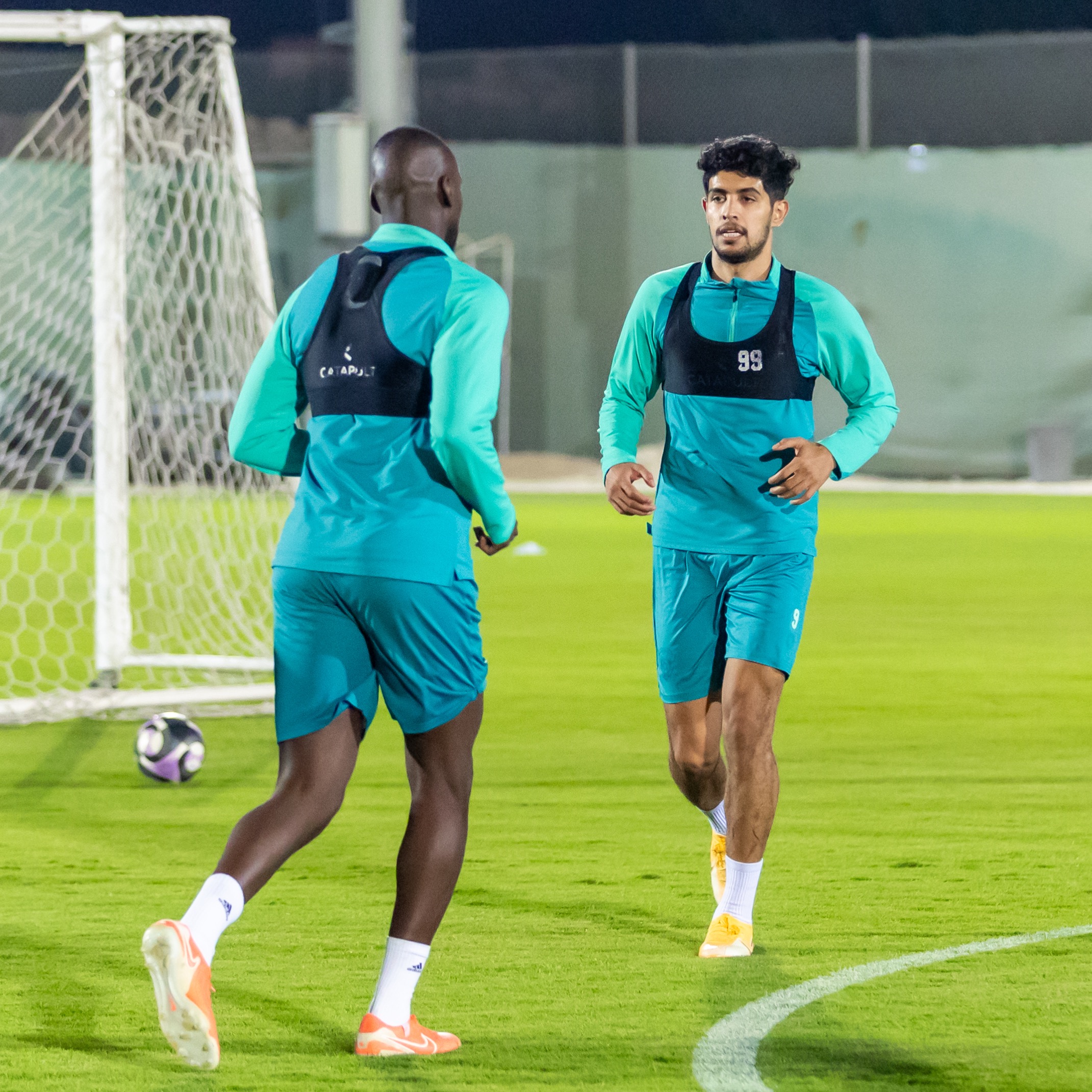 الفيحاء يصل إلى الدمام، ويجري مرانه الأخير استعداداً لمواجهة الإتفاق