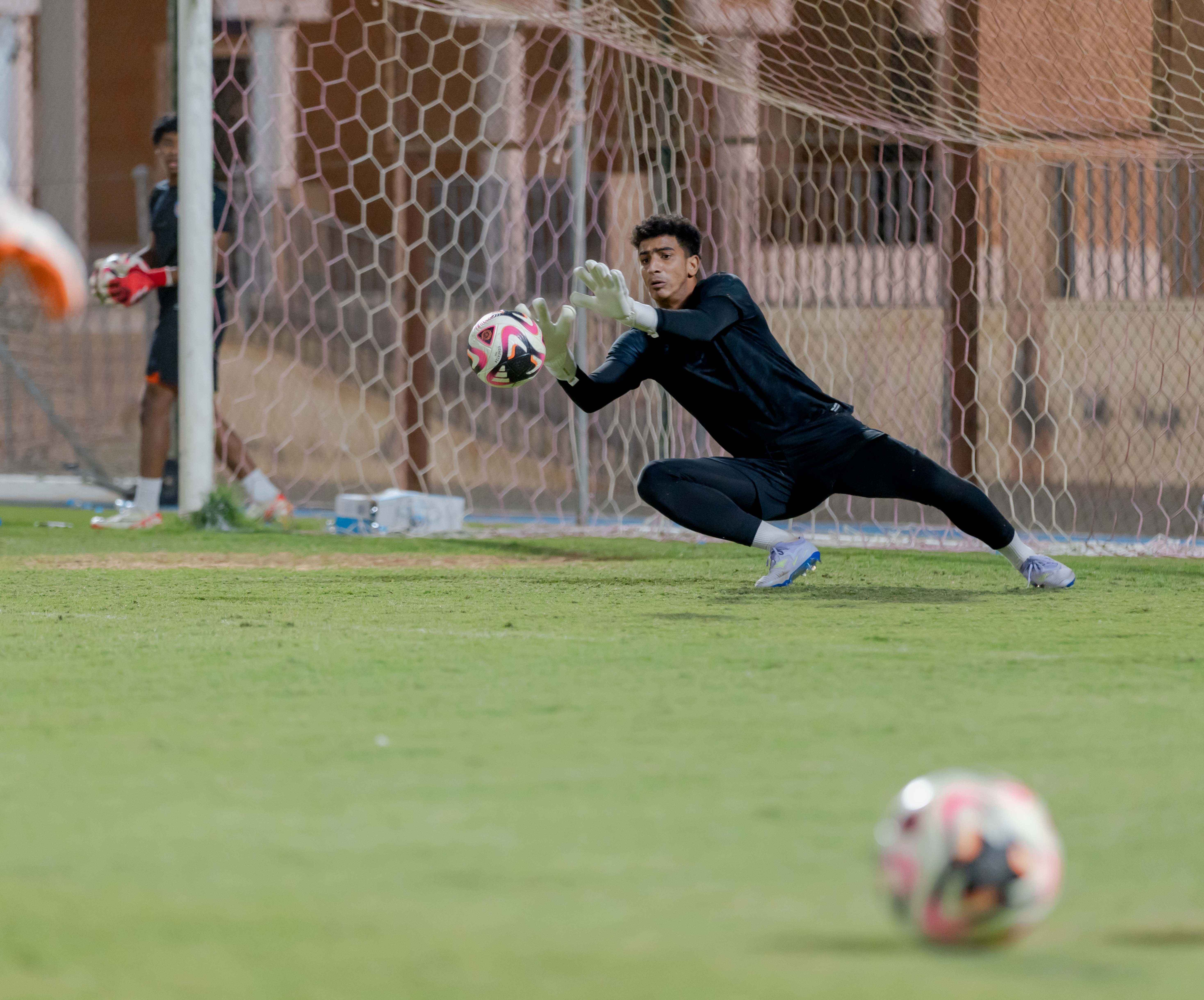 الفيحاء تحت 18 سنة يجري تمرينه الرئيس لمواجهة نظيره نادي الاتحاد